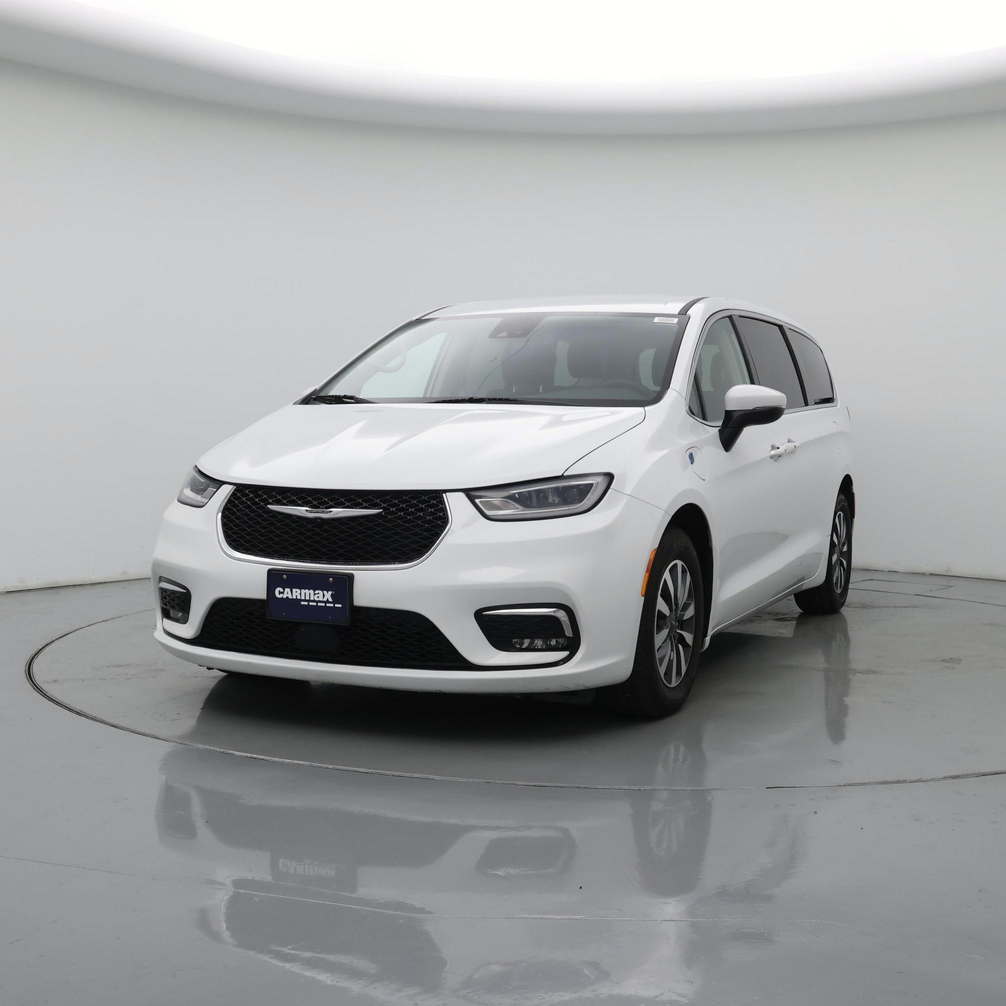 Thumbnail: 2023 Chrysler Pacifica - 4