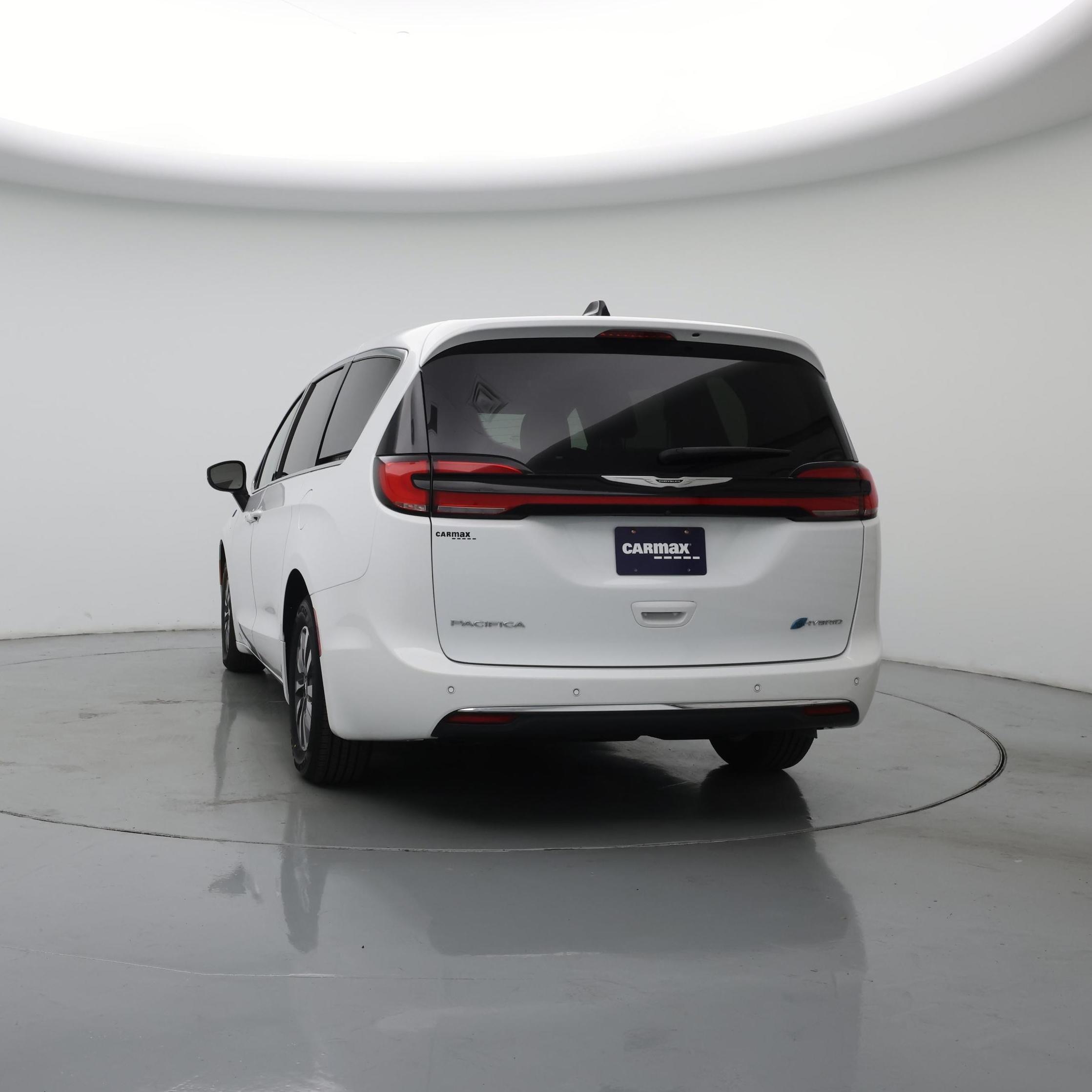 Thumbnail: 2023 Chrysler Pacifica - 6