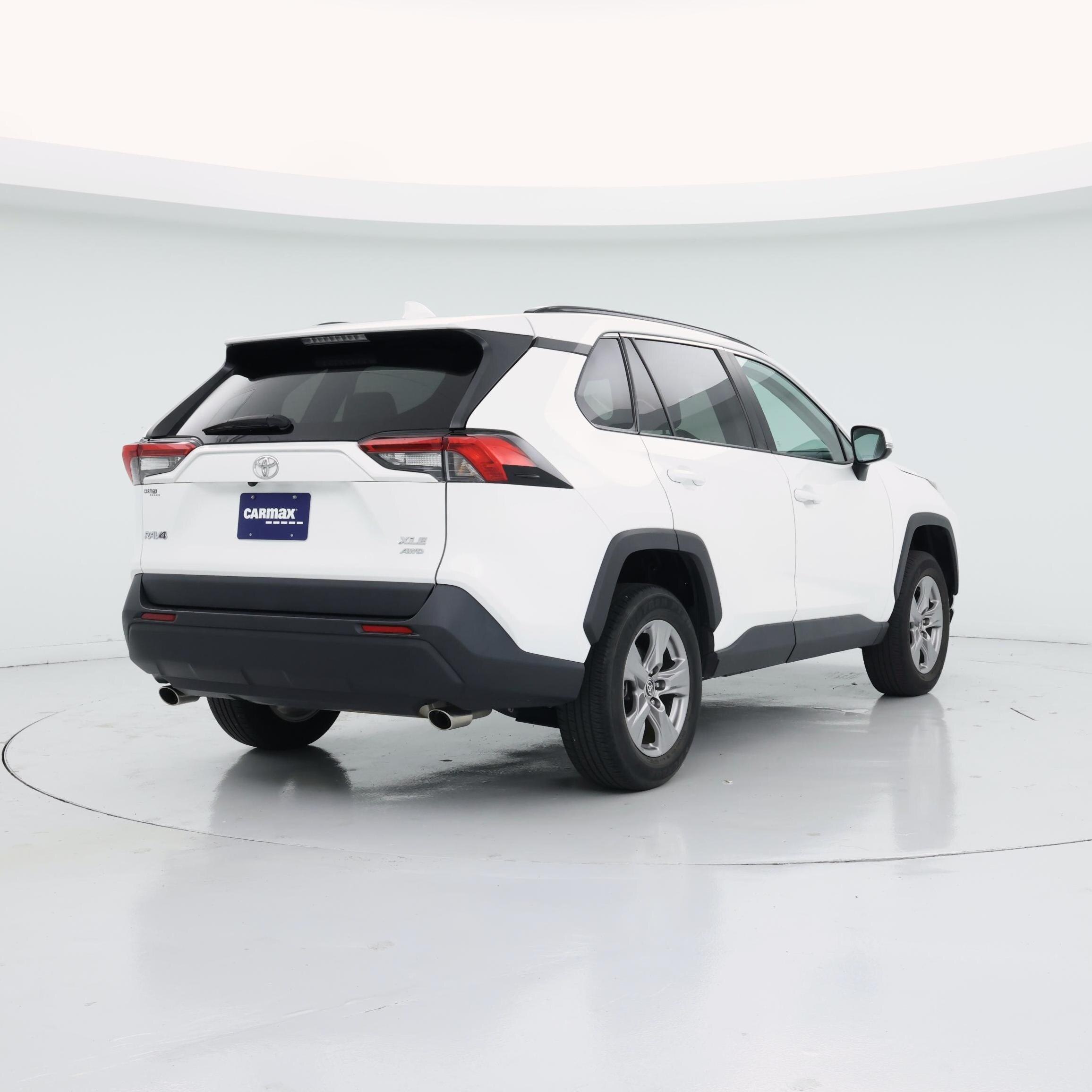 Thumbnail: 2023 Toyota RAV4 - 8