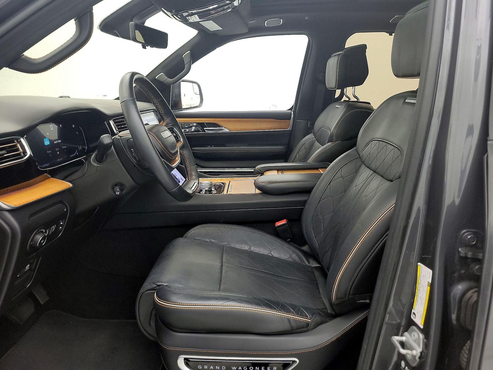 2022 Jeep Grand Wagoneer Series III - Photo 12