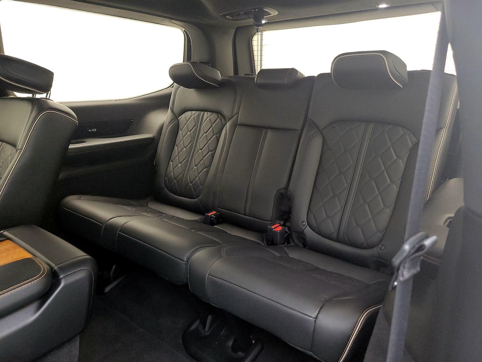 2022 Jeep Grand Wagoneer Series III - Photo 23