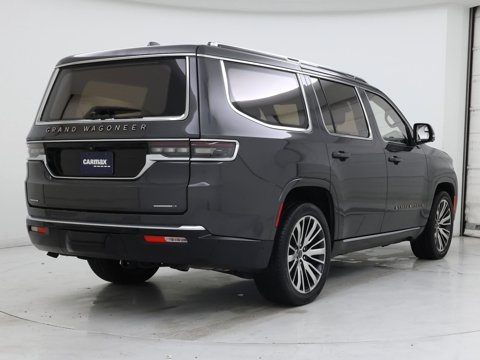 2022 Jeep Grand Wagoneer Series III - Photo 9
