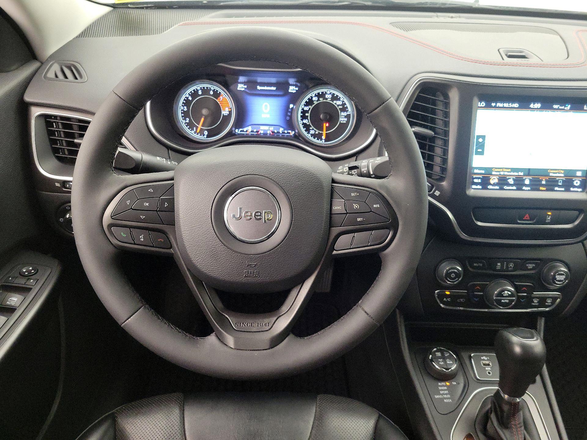 Thumbnail: 2022 Jeep Cherokee - 10