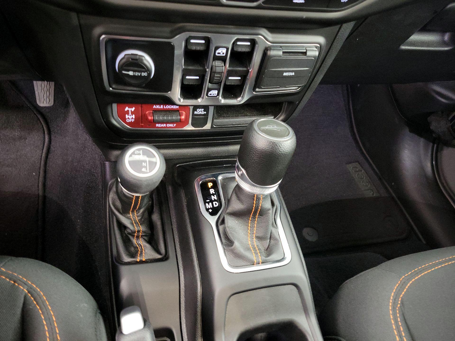 Thumbnail: 2023 Jeep Gladiator - 18