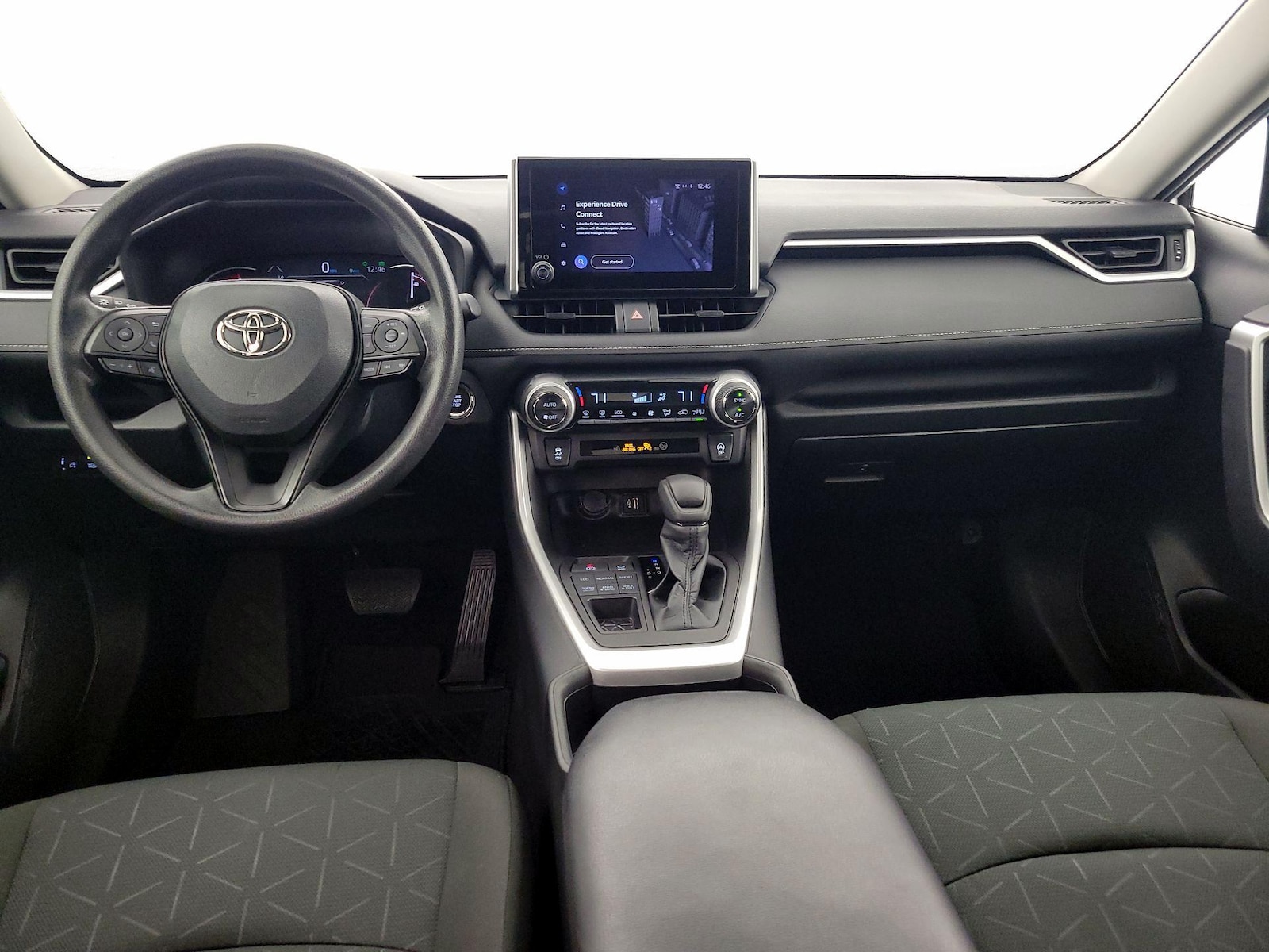 2023 Toyota RAV4 XLE - Photo 10