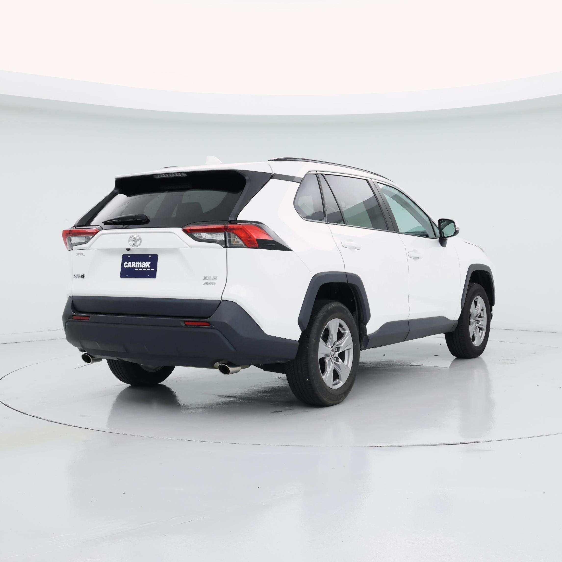 Thumbnail: 2023 Toyota RAV4 - 8
