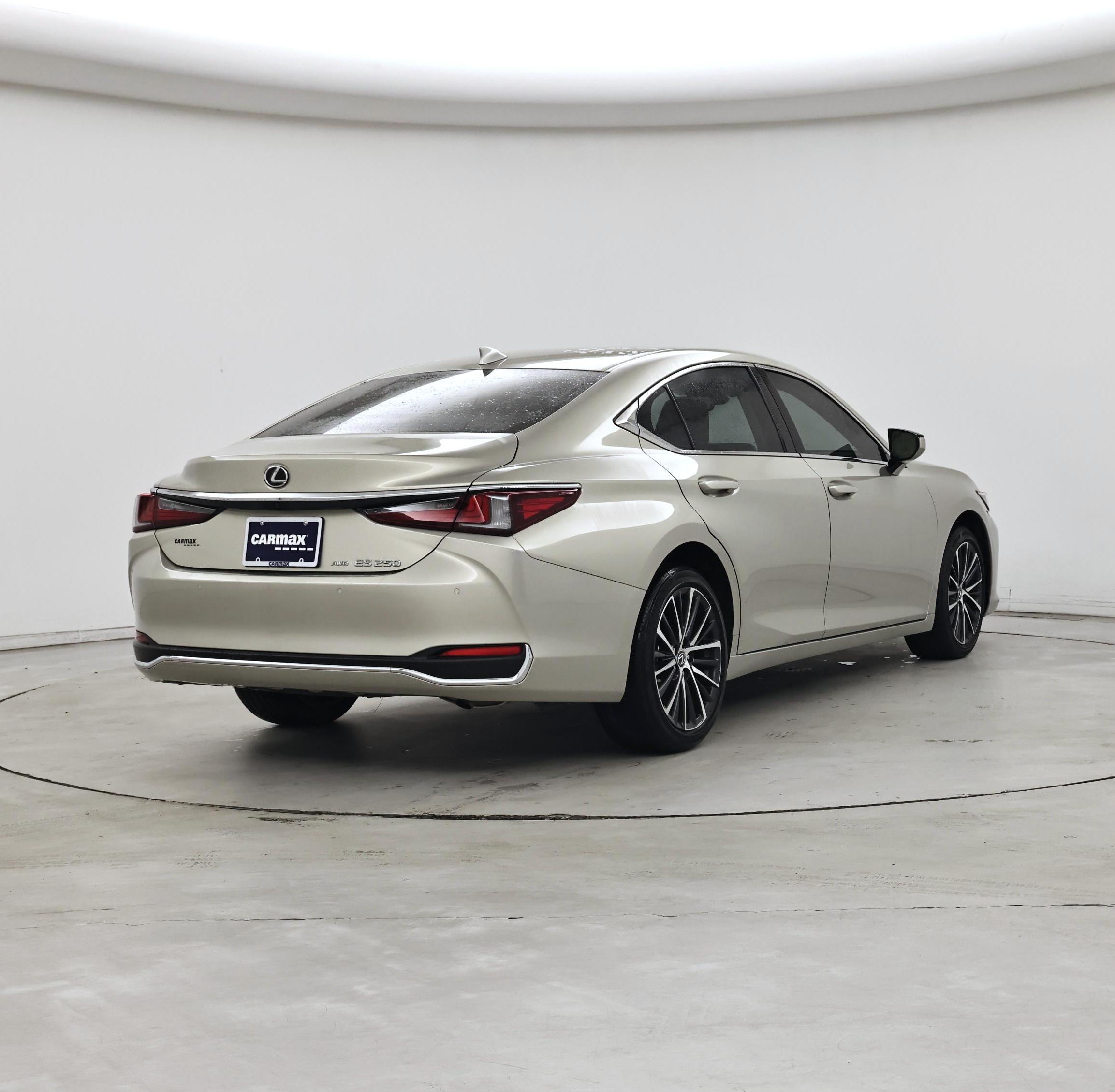 Thumbnail: 2024 Lexus ES - 8