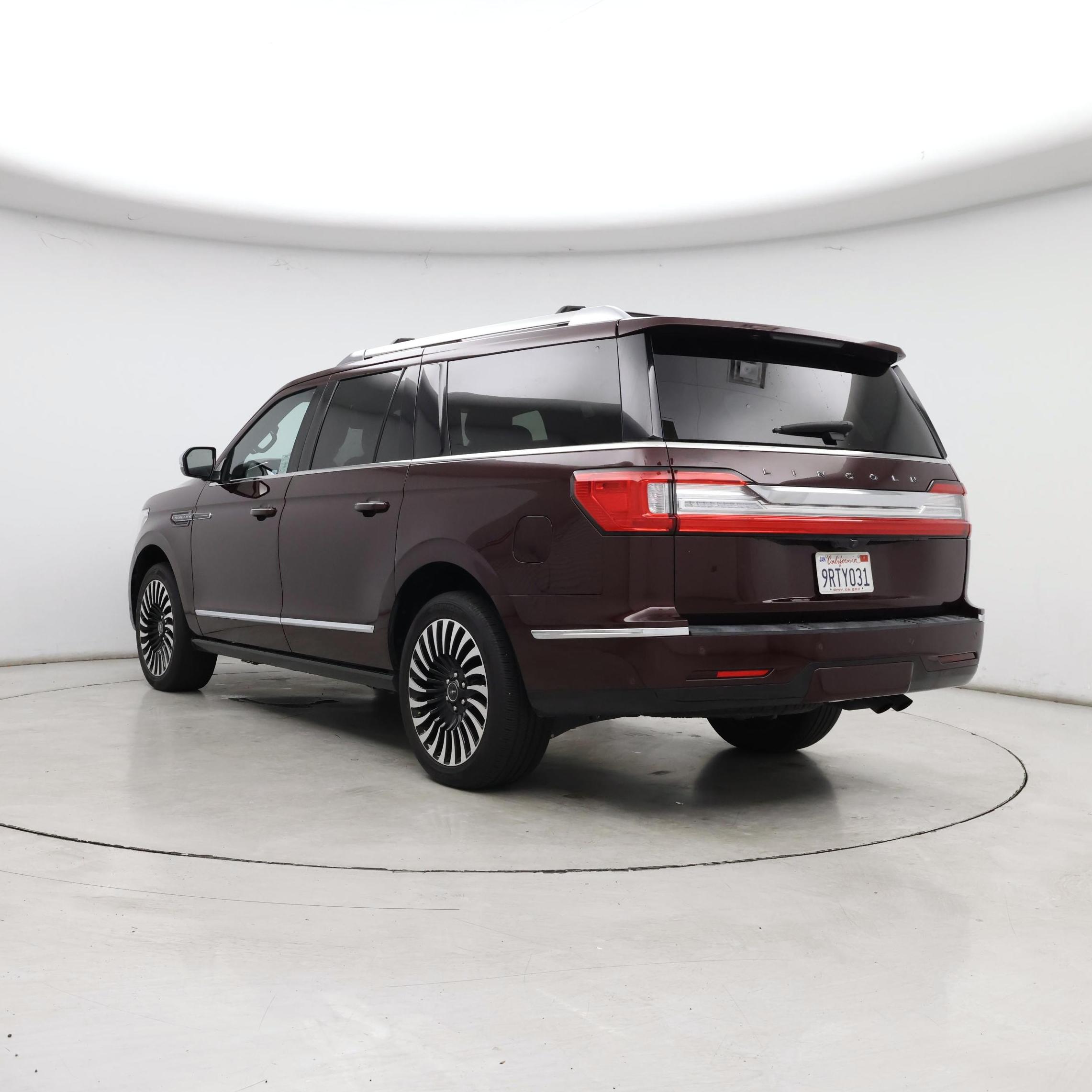 Thumbnail: 2020 Lincoln Navigator L - 2