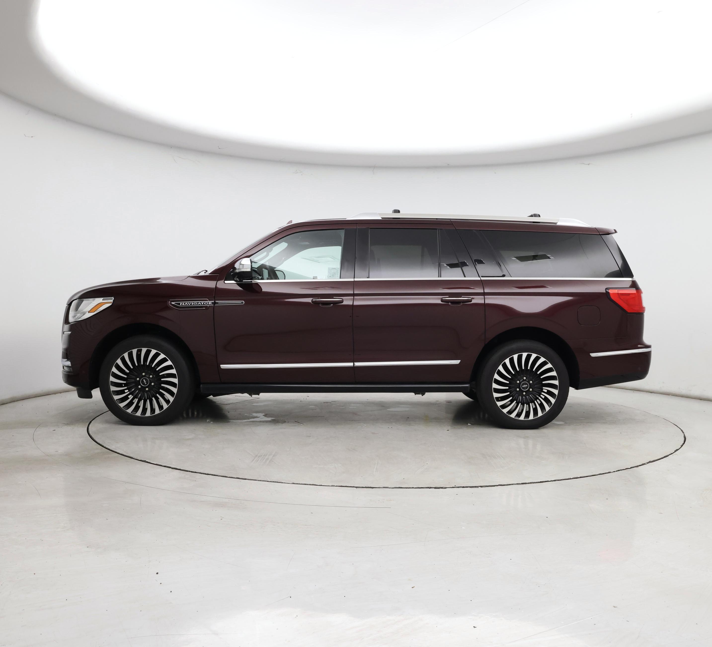 Thumbnail: 2020 Lincoln Navigator L - 3