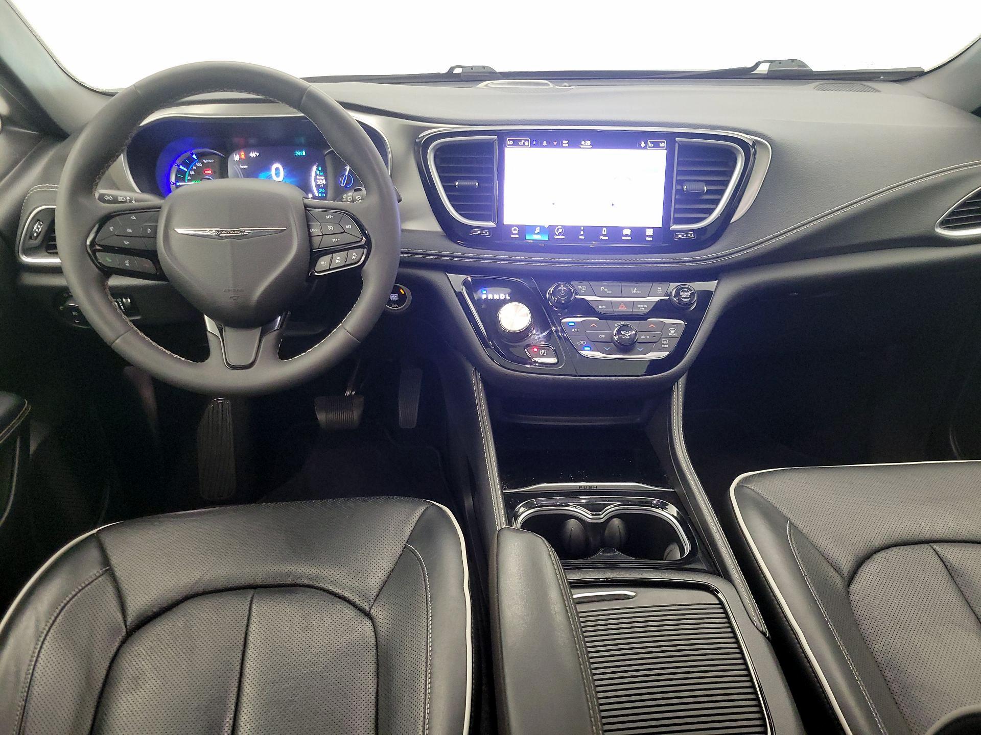 Thumbnail: 2022 Chrysler Pacifica - 9