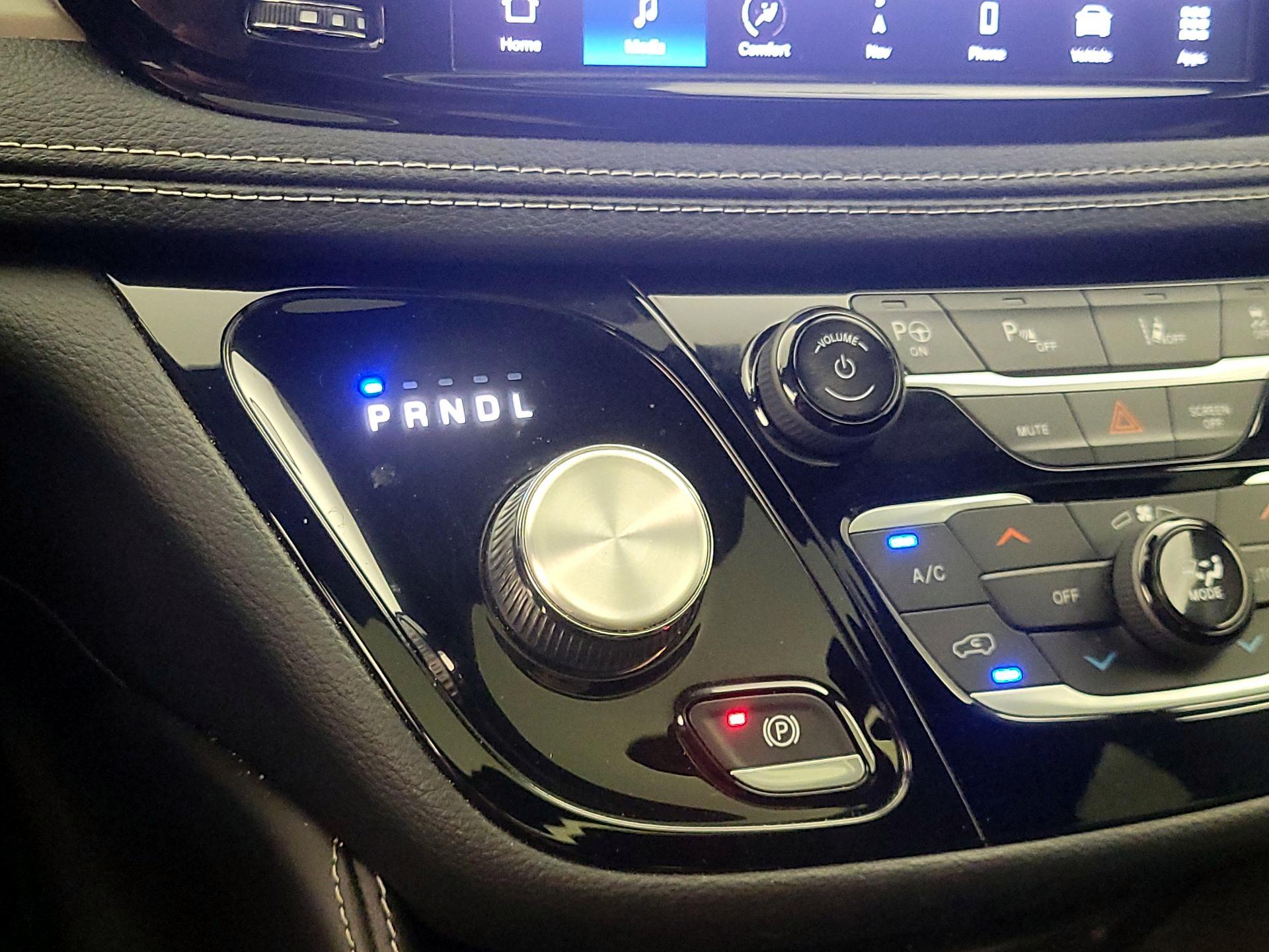 Thumbnail: 2022 Chrysler Pacifica - 17
