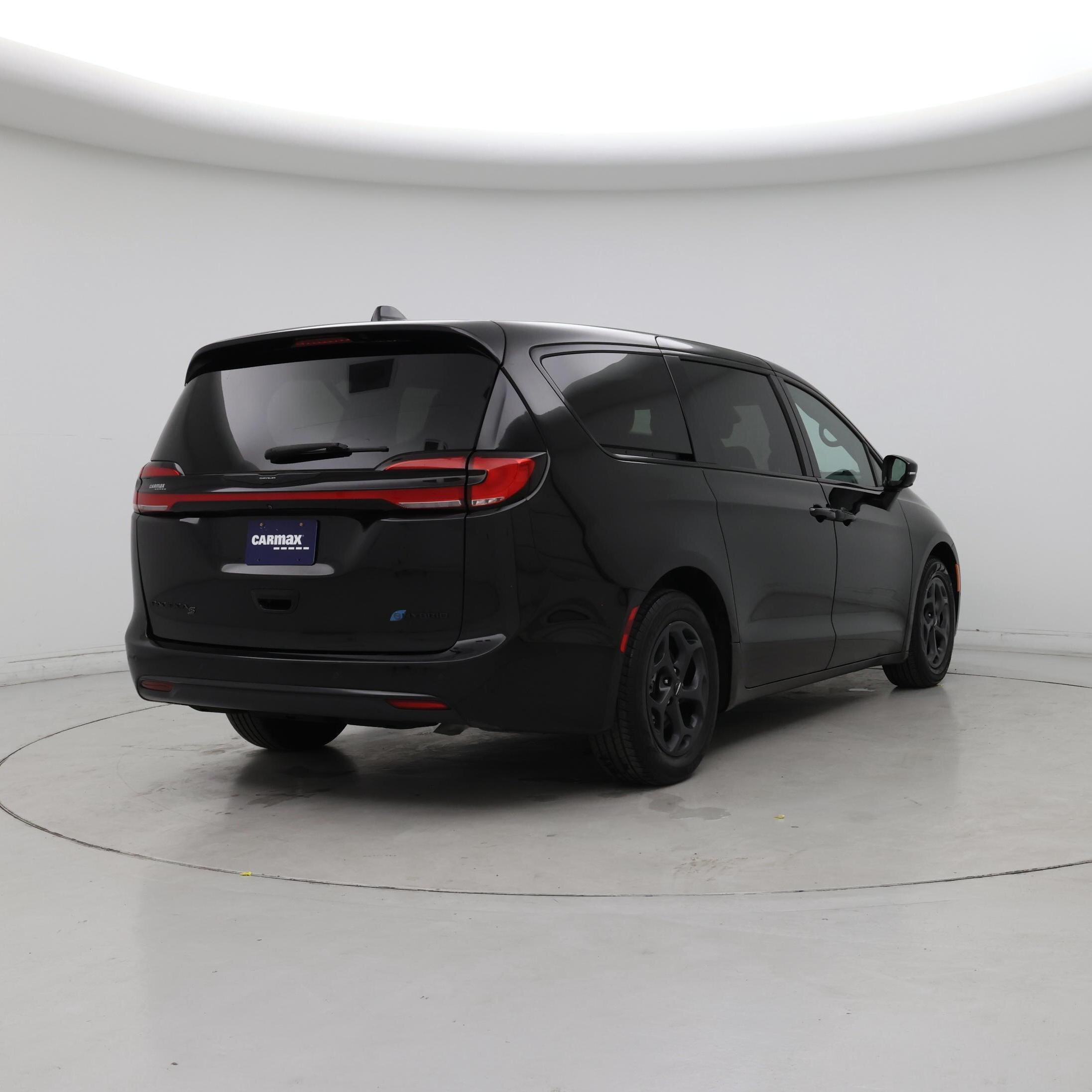 Thumbnail: 2022 Chrysler Pacifica - 8