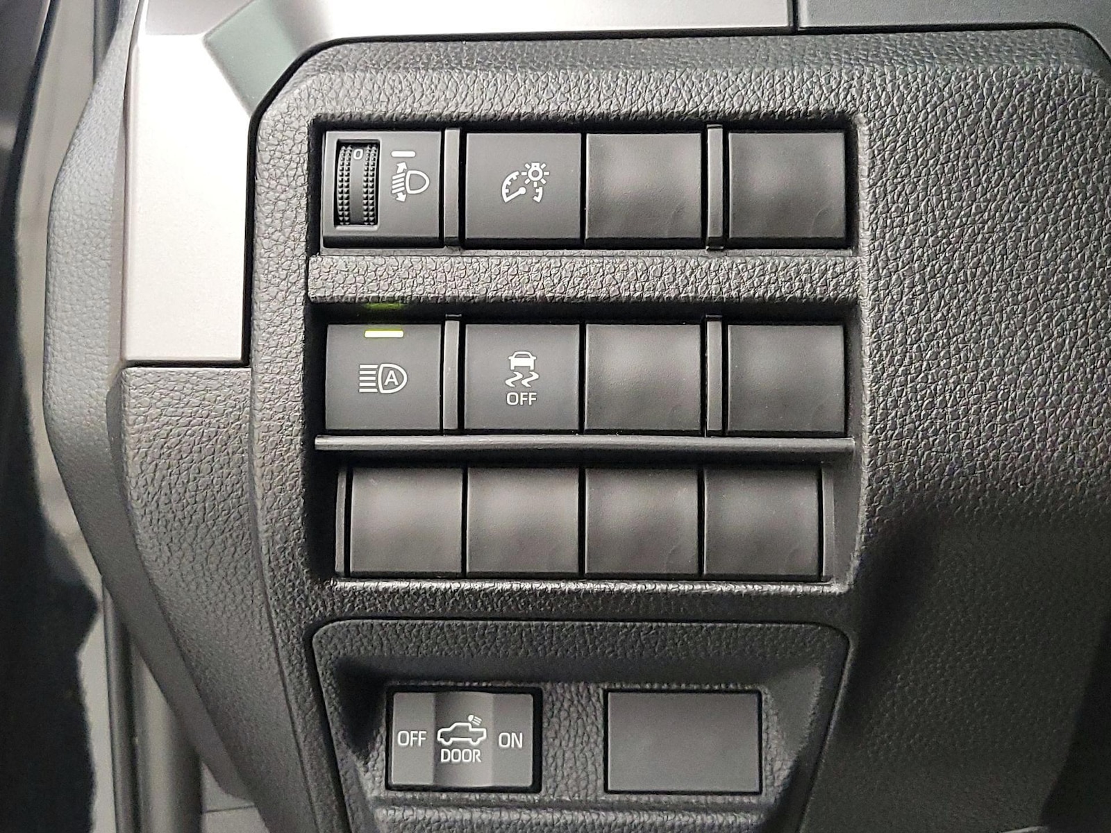 2024 Toyota Tacoma SR5 - Photo 14