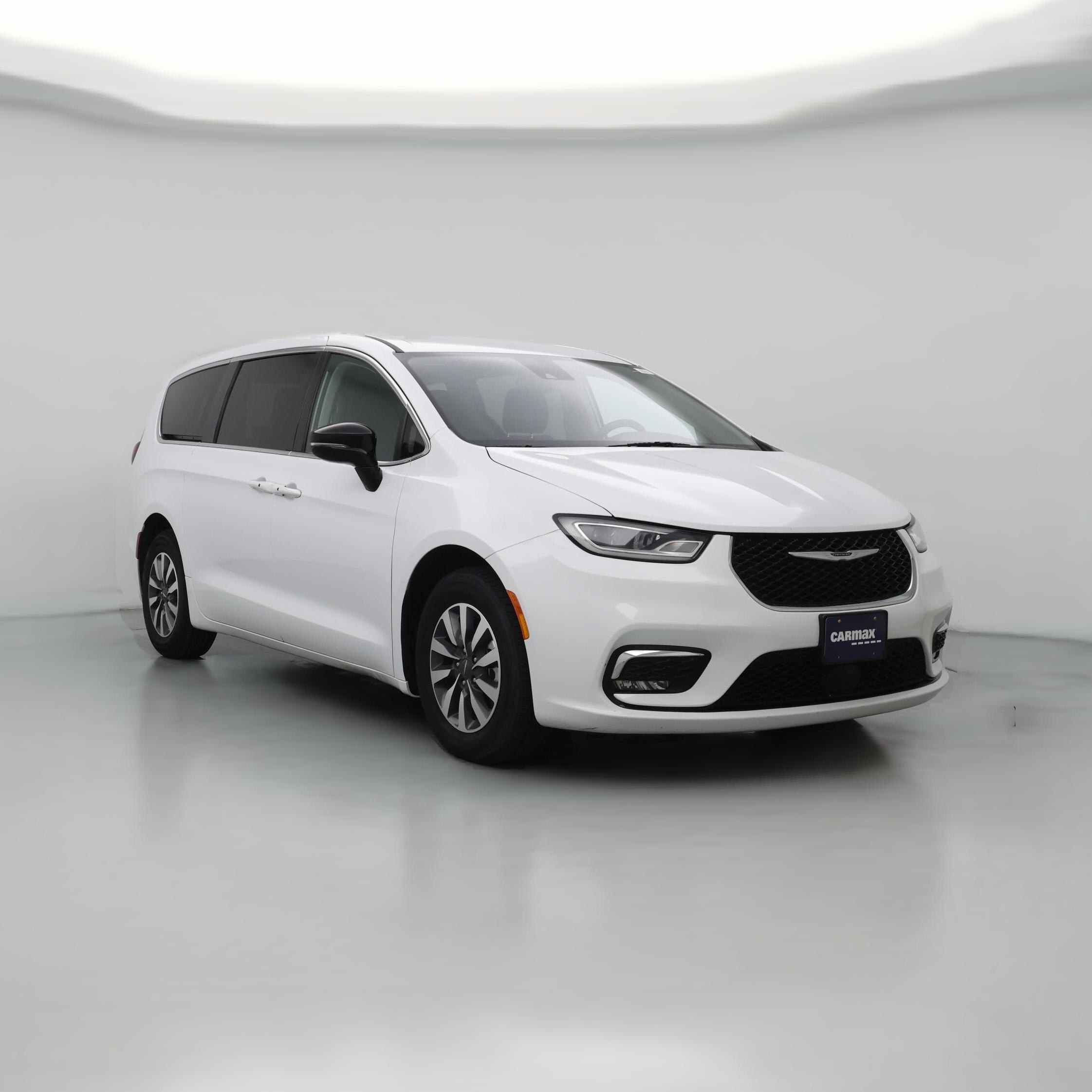 Thumbnail: 2024 Chrysler Pacifica - 1
