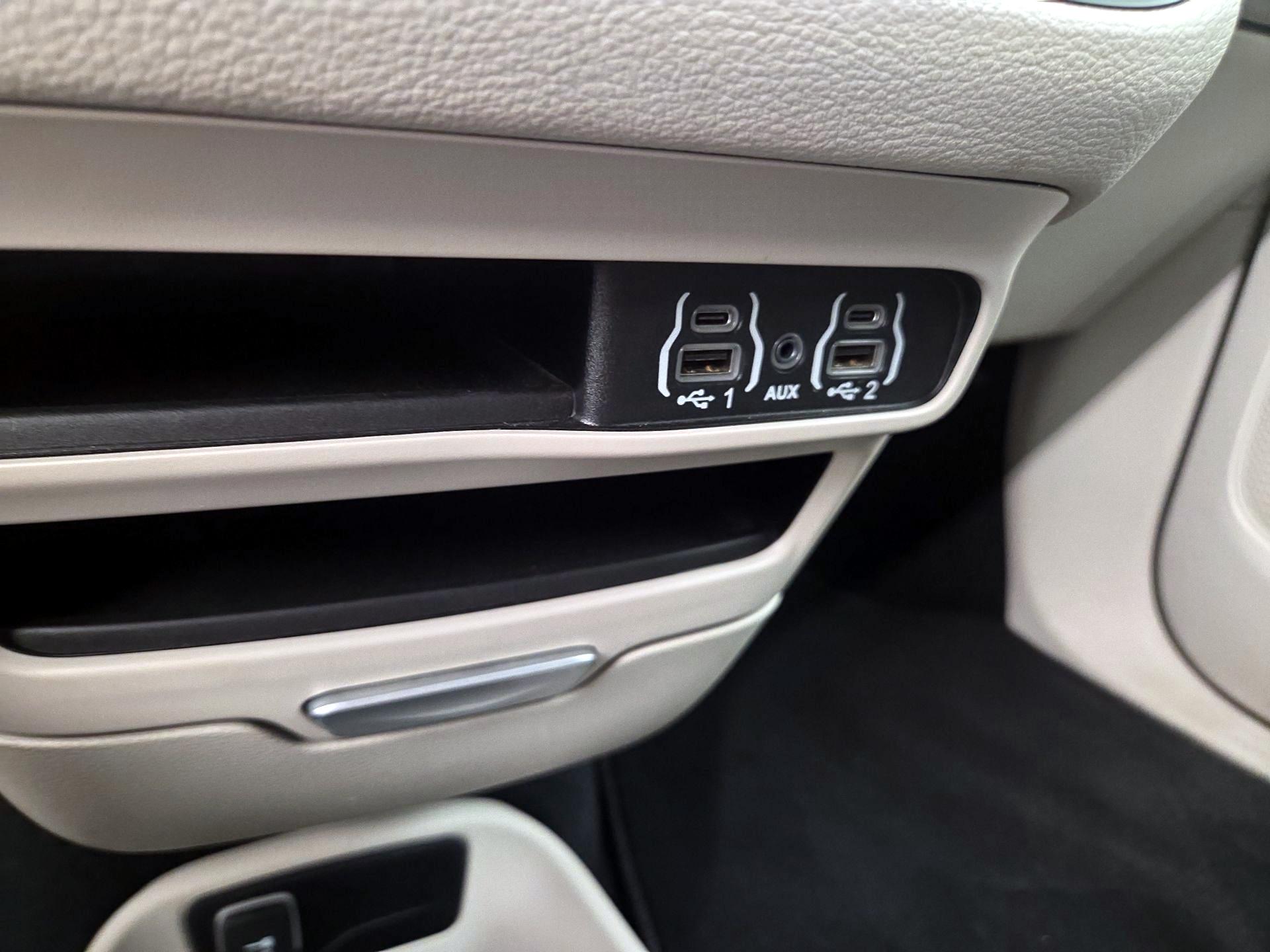 Thumbnail: 2024 Chrysler Pacifica - 19