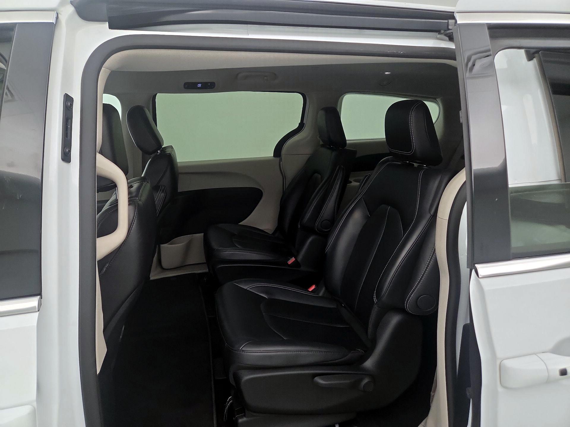 Thumbnail: 2024 Chrysler Pacifica - 20