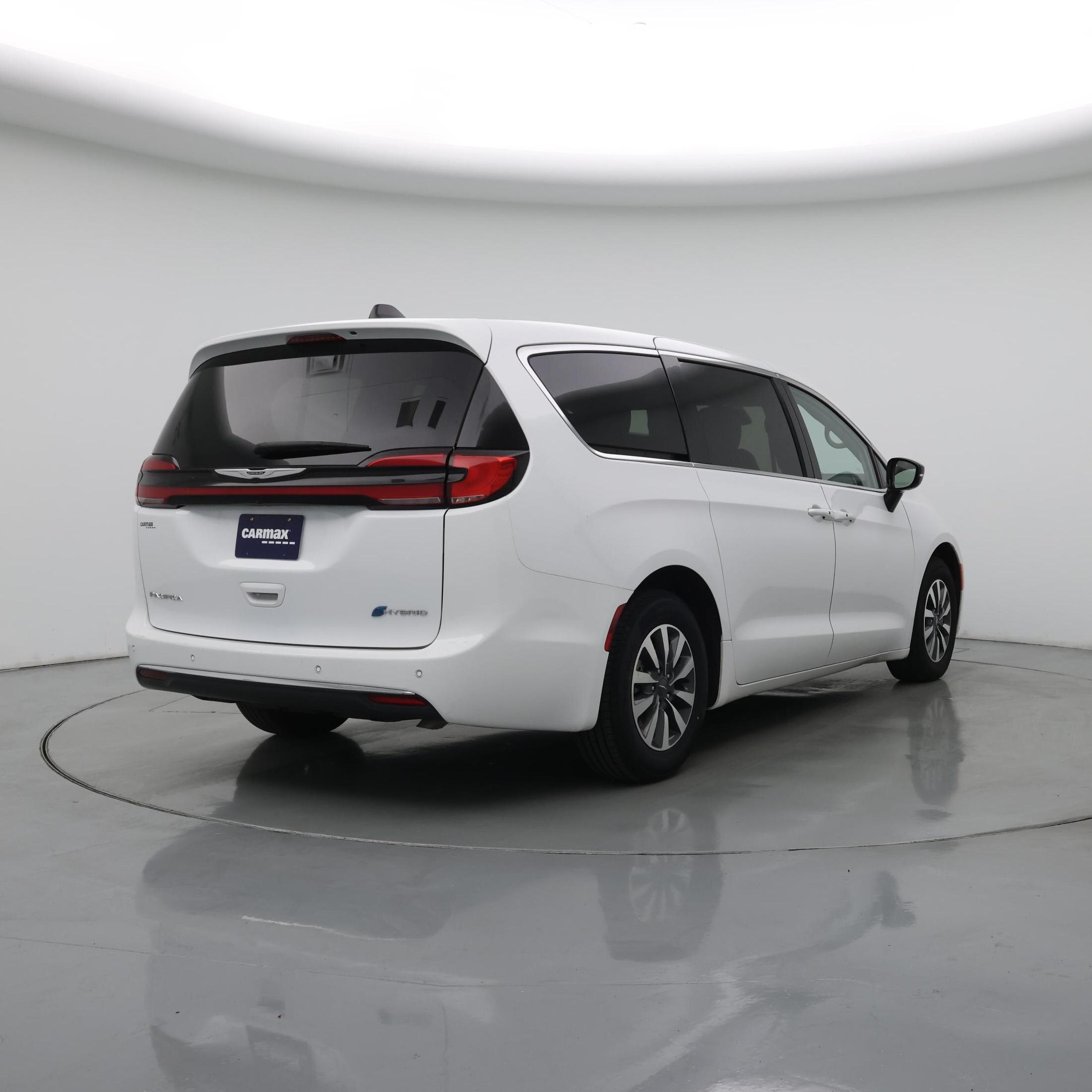 Thumbnail: 2024 Chrysler Pacifica - 8