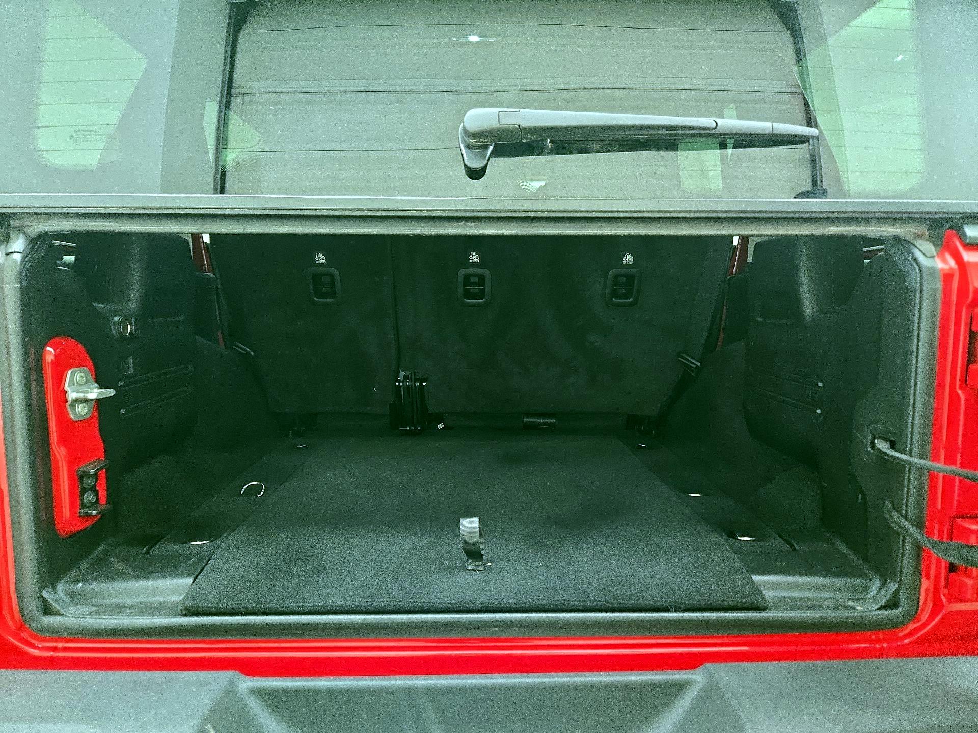 Thumbnail: 2022 Jeep Wrangler - 18