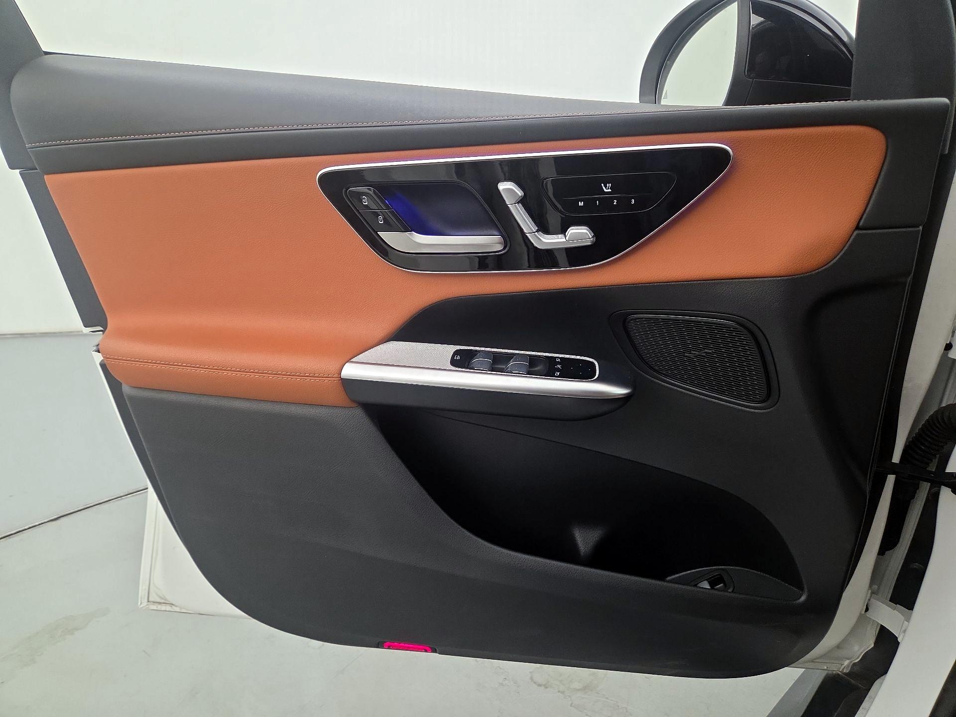 Thumbnail: 2024 Mercedes-Benz GLC - 12