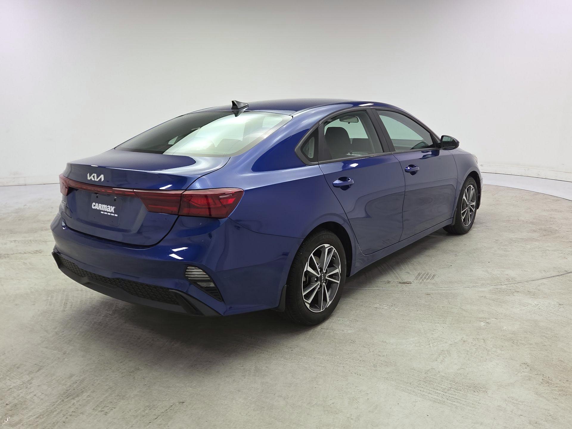 Thumbnail: 2023 Kia Forte - 5