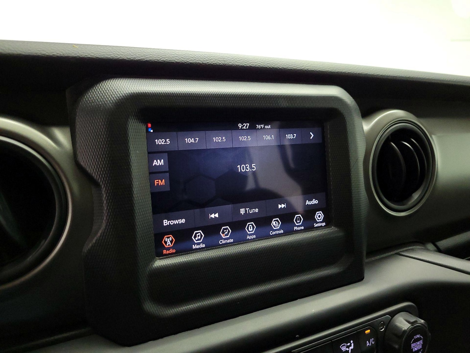 2022 Jeep Wrangler Unlimited Sport - Photo 15