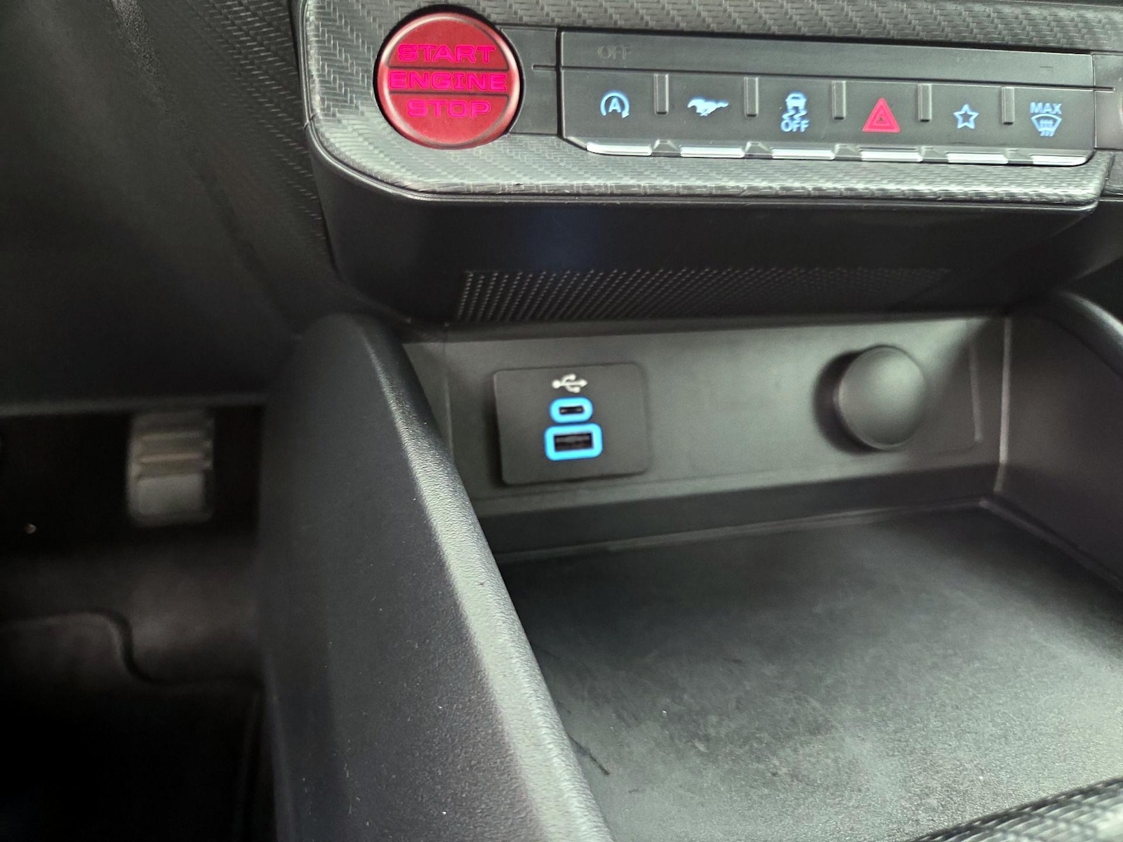 2024 Ford Mustang EcoBoost - Photo 19