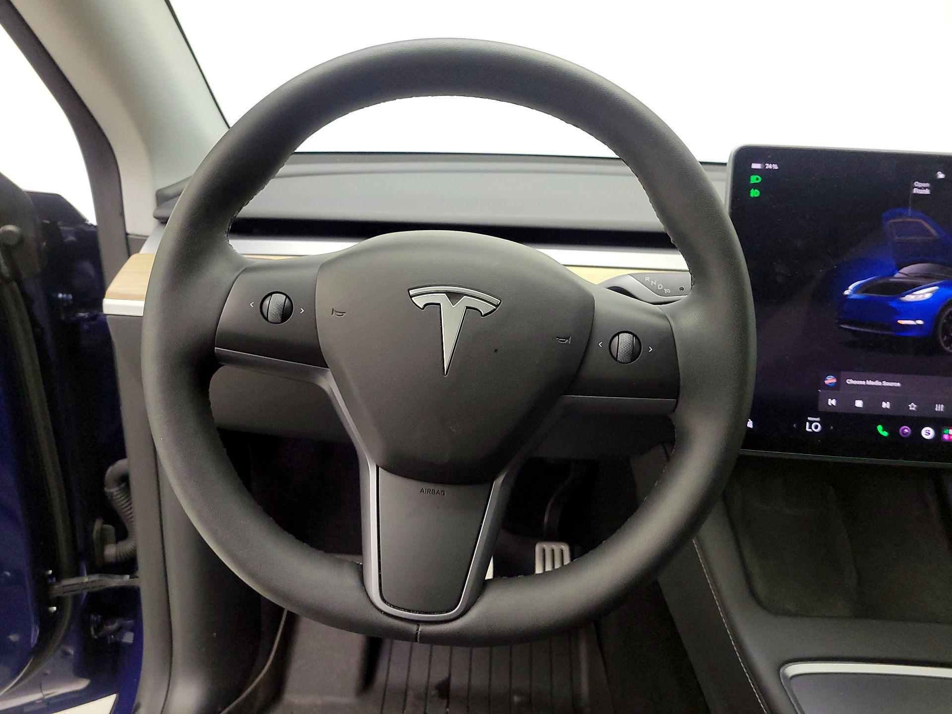 Thumbnail: 2023 Tesla Model Y - 10