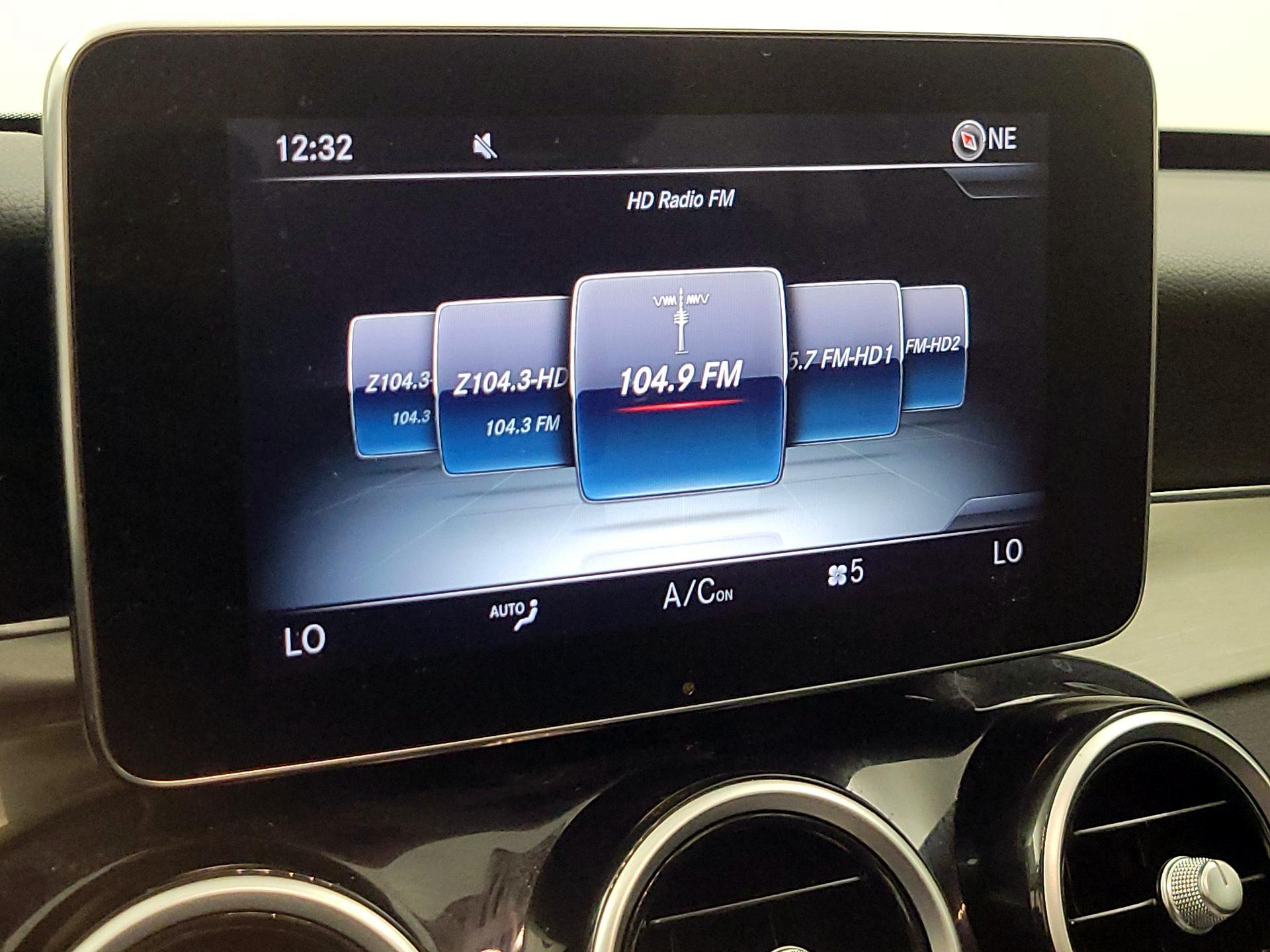 Thumbnail: 2016 Mercedes-Benz C-Class - 16