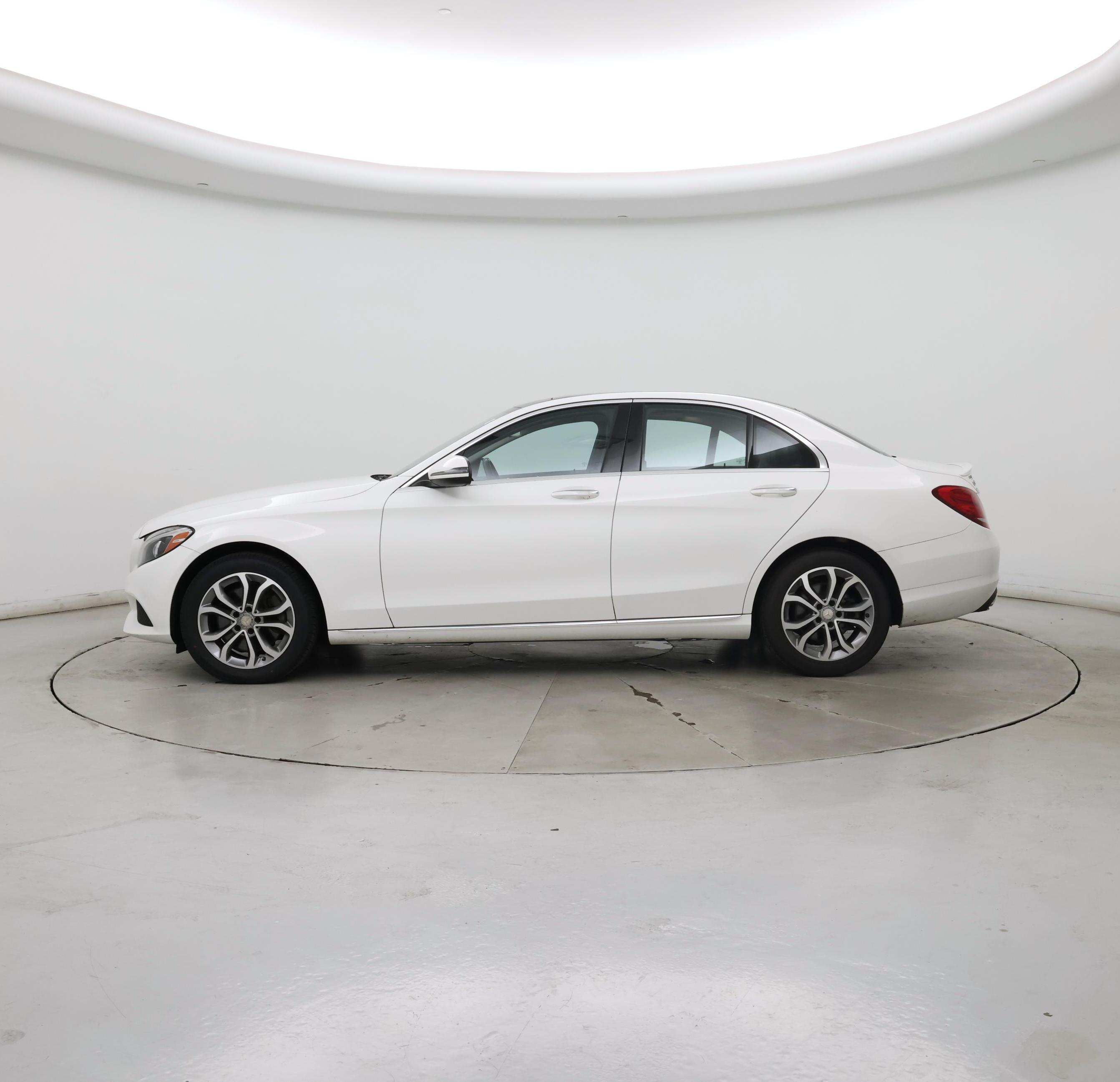 Thumbnail: 2016 Mercedes-Benz C-Class - 3