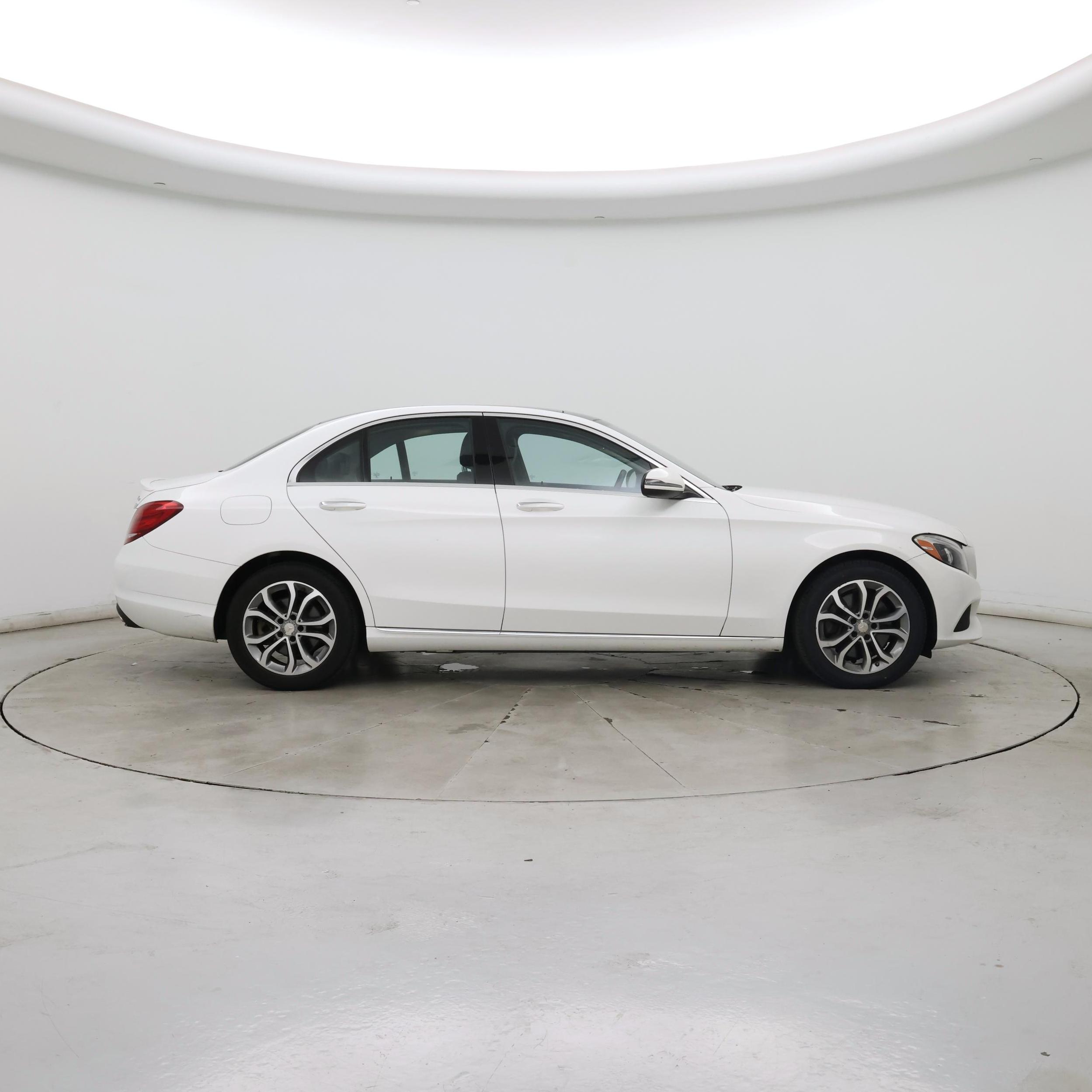 Thumbnail: 2016 Mercedes-Benz C-Class - 7