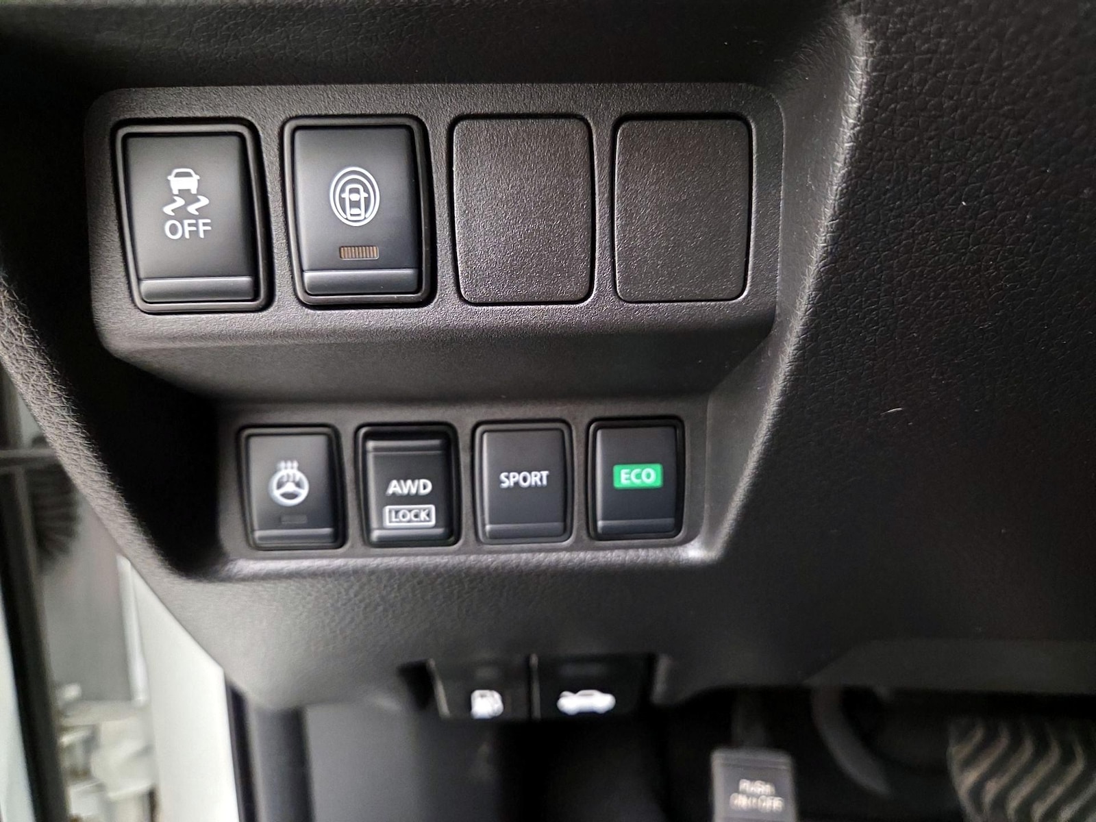 2021 Nissan Rogue Sport SV - Photo 14