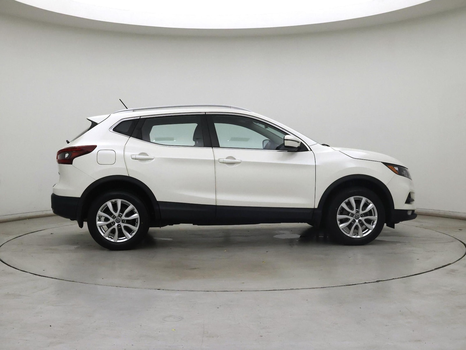 2021 Nissan Rogue Sport SV - Photo 8