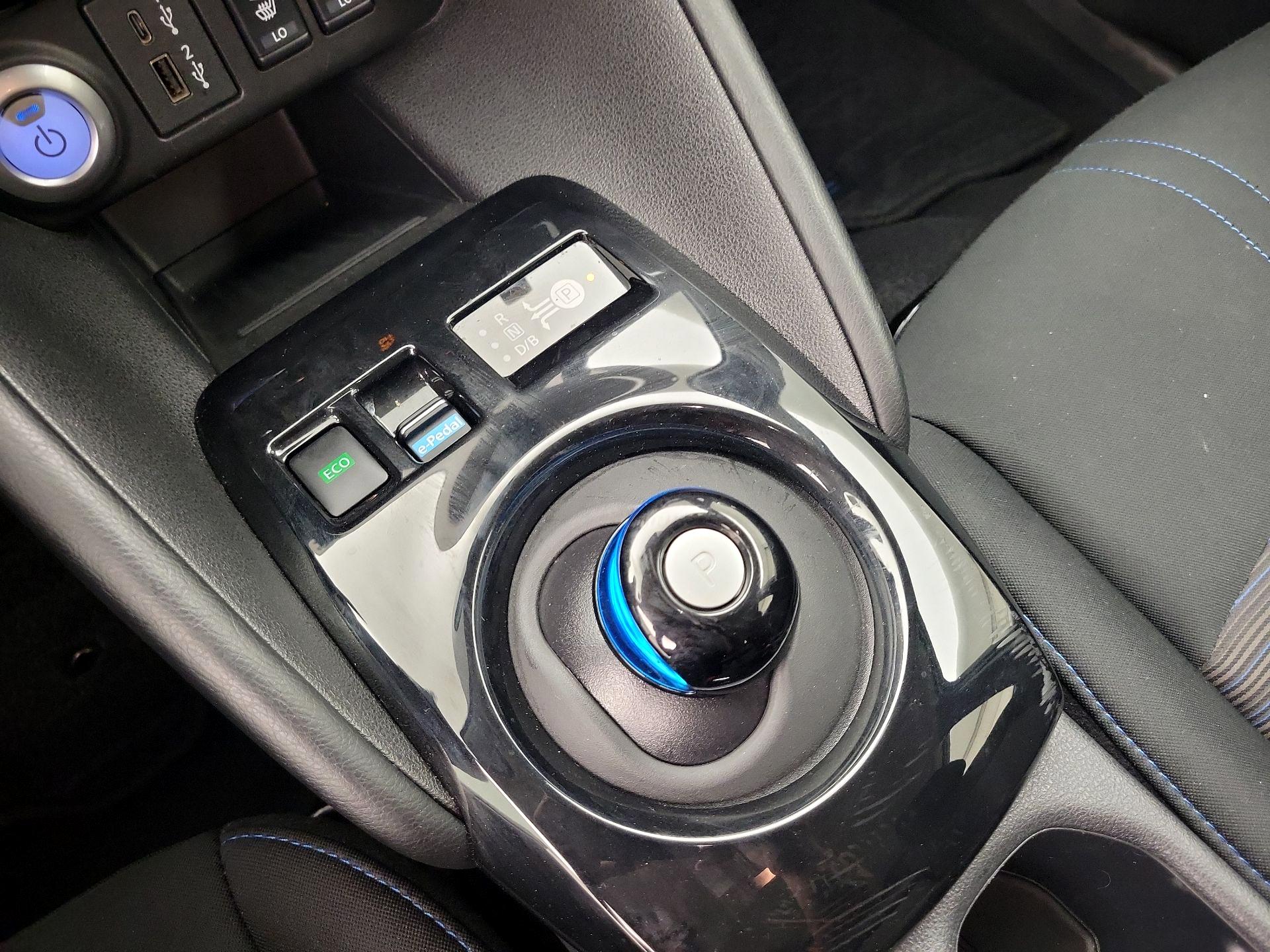 Thumbnail: 2024 Nissan Leaf - 17