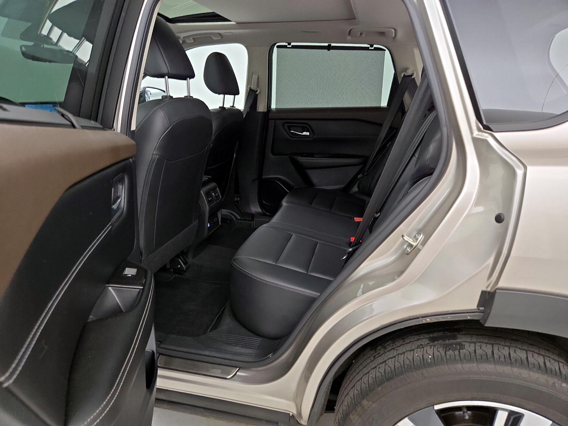 Thumbnail: 2023 Nissan Rogue - 20