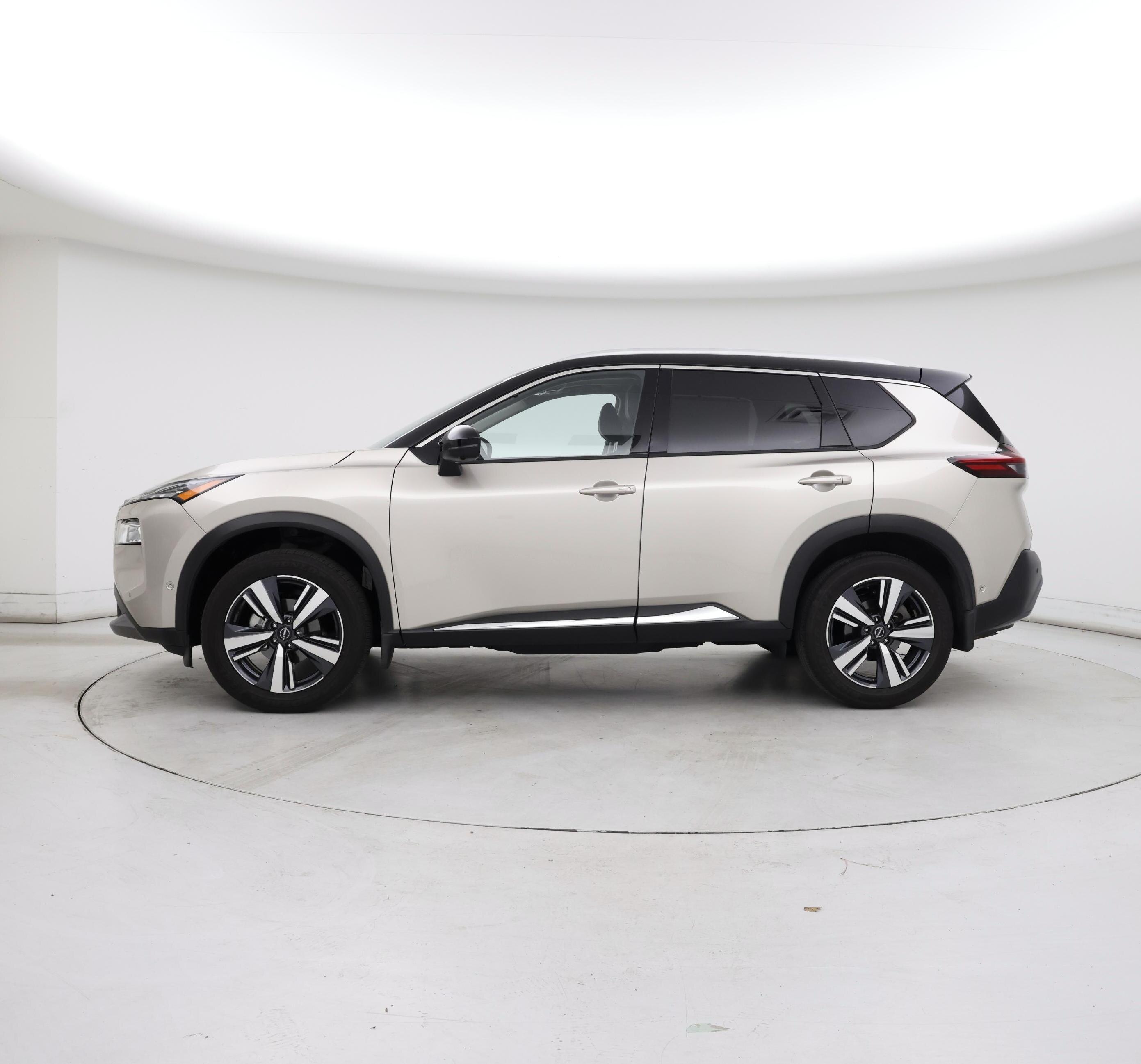 Thumbnail: 2023 Nissan Rogue - 3