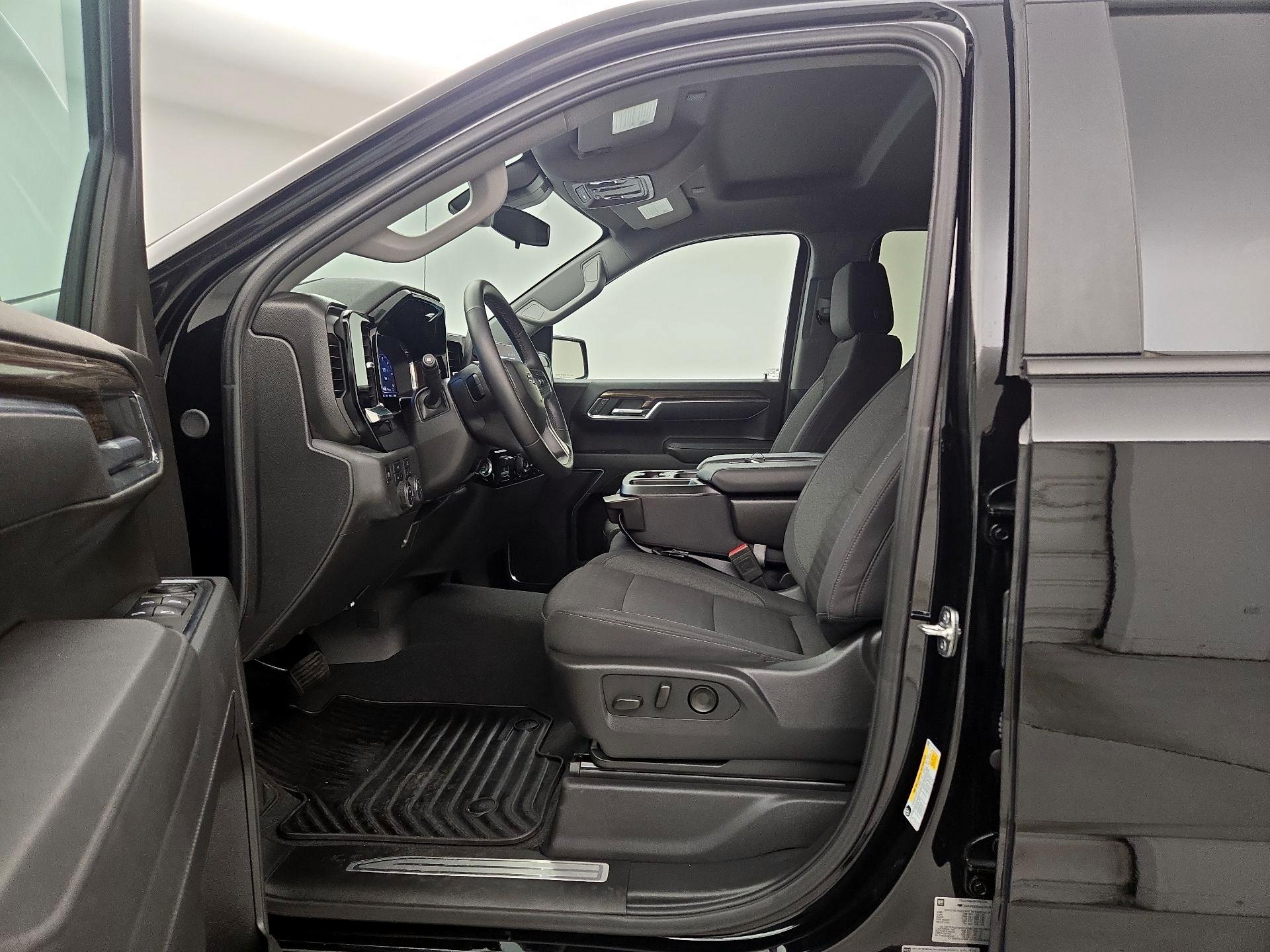 Thumbnail: 2025 Chevrolet Silverado 1500 - 11