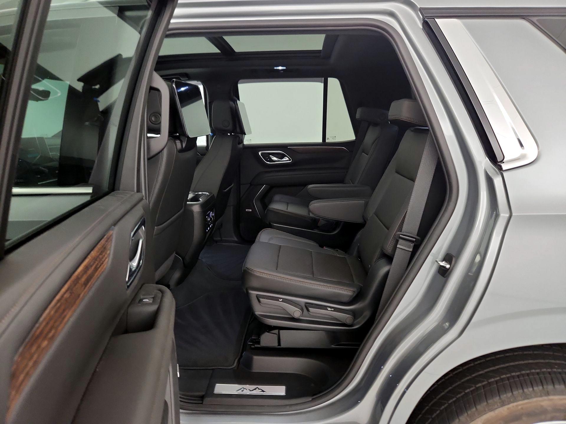 Thumbnail: 2024 Chevrolet Tahoe - 20