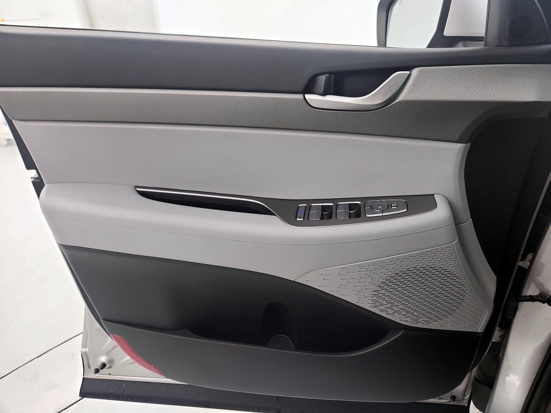 Thumbnail: 2025 Hyundai Palisade - 12