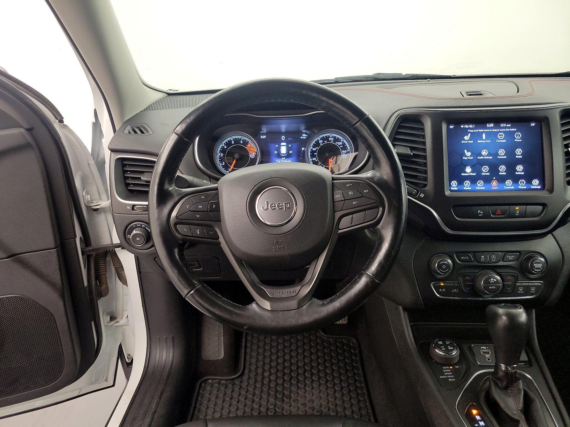 Thumbnail: 2021 Jeep Cherokee - 10