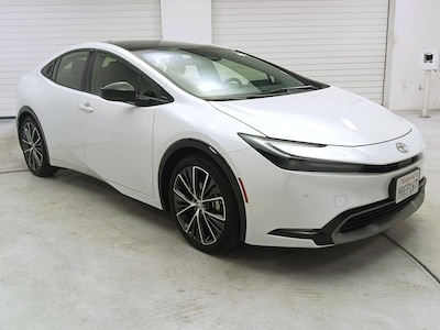 2025 Toyota Prius LE