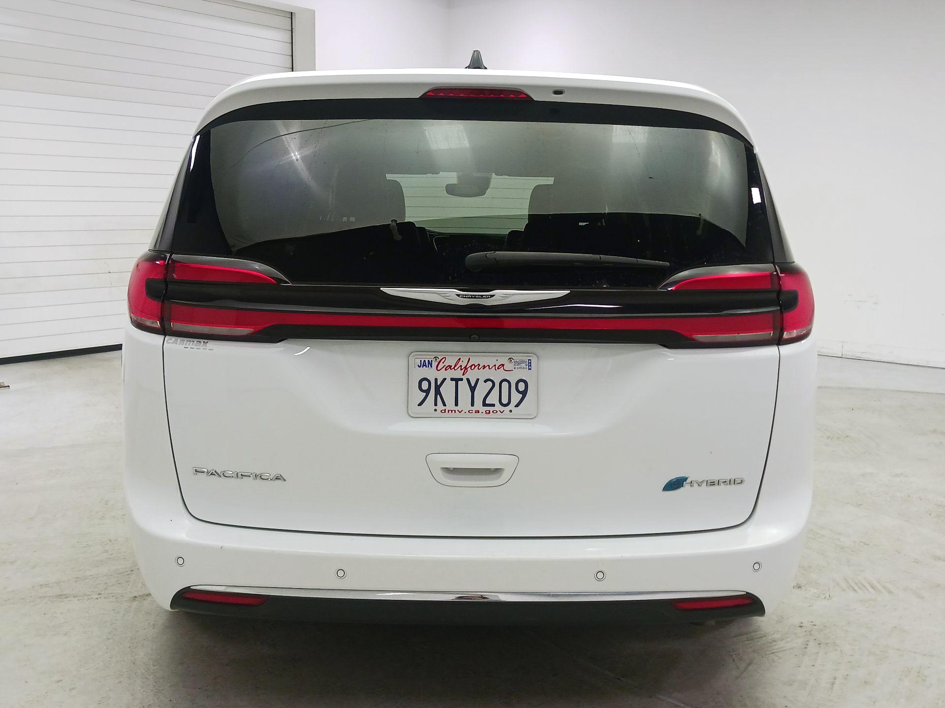 Thumbnail: 2024 Chrysler Pacifica - 6