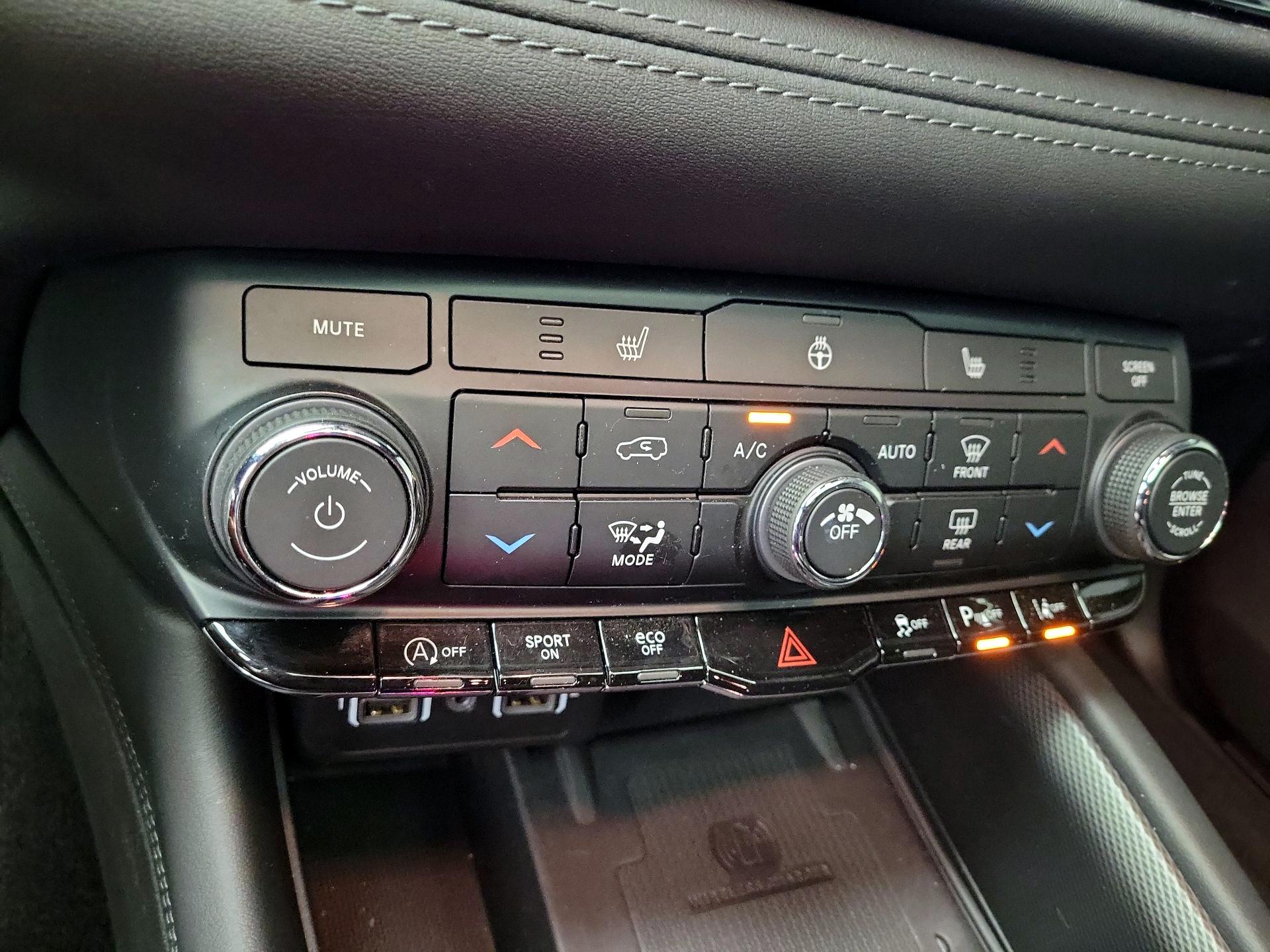 Thumbnail: 2022 Dodge Durango - 17