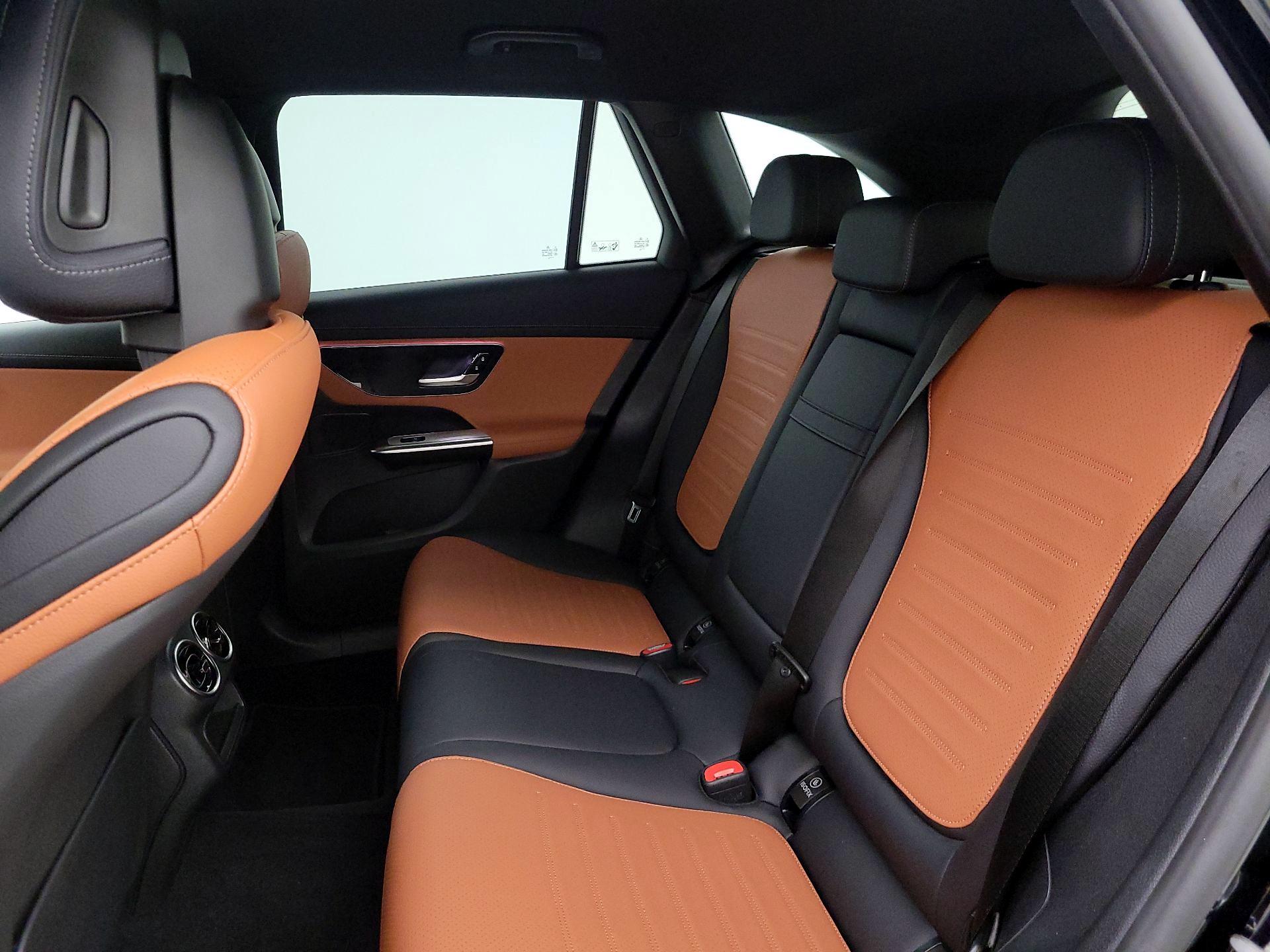 Thumbnail: 2024 Mercedes-Benz GLC - 19