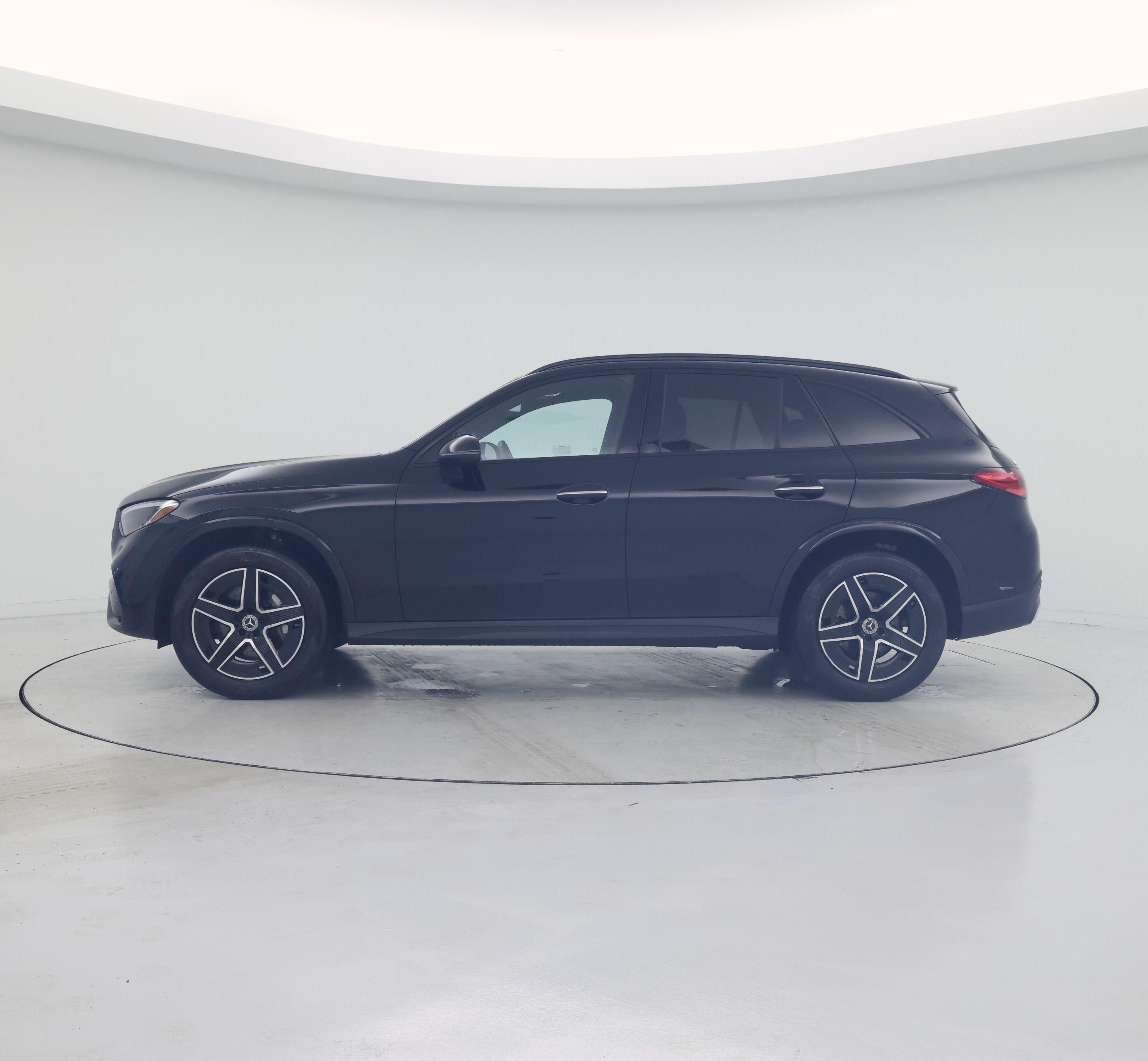 Thumbnail: 2024 Mercedes-Benz GLC - 3