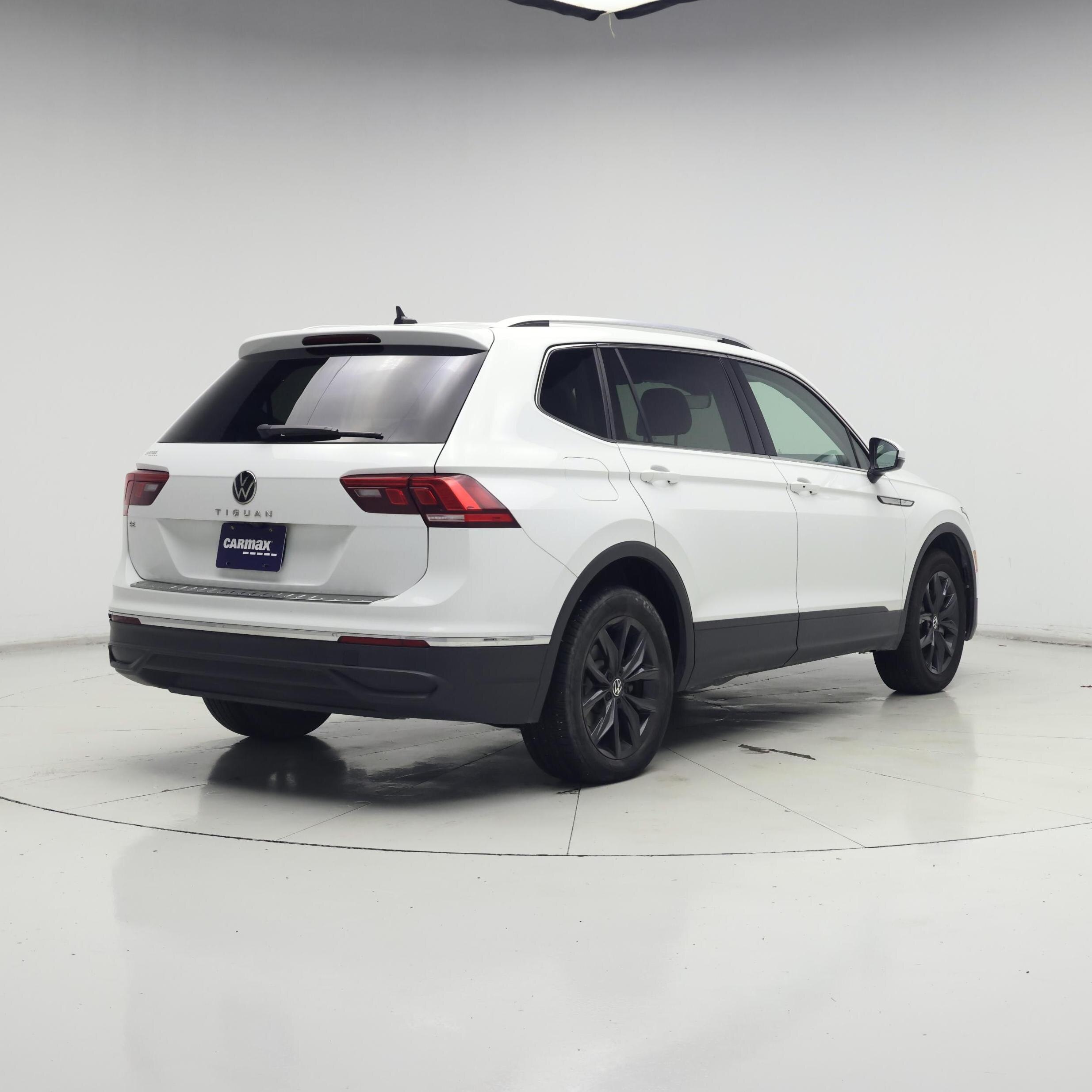 Thumbnail: 2024 Volkswagen Tiguan - 8