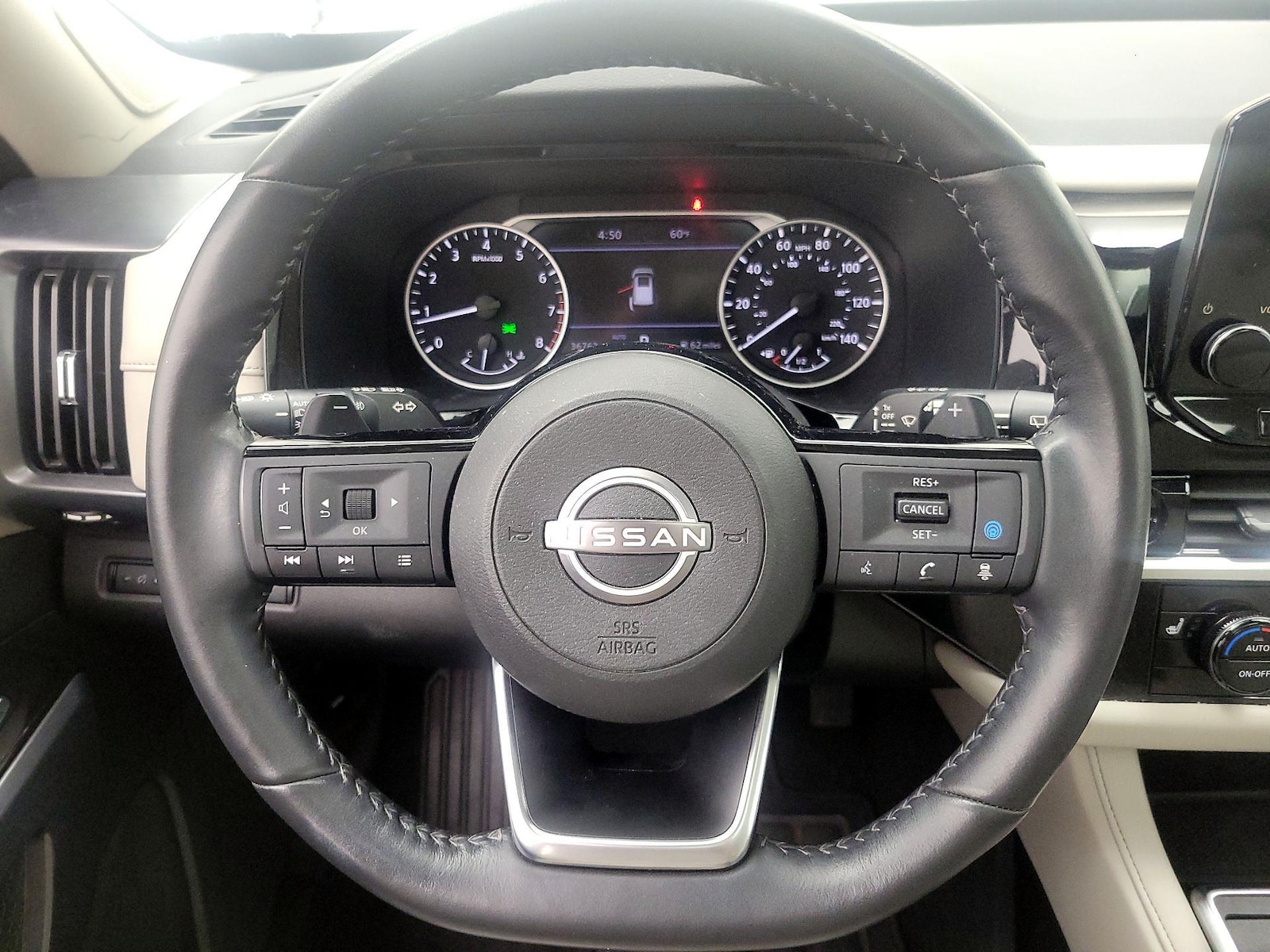2023 Nissan Pathfinder SL - Photo 11