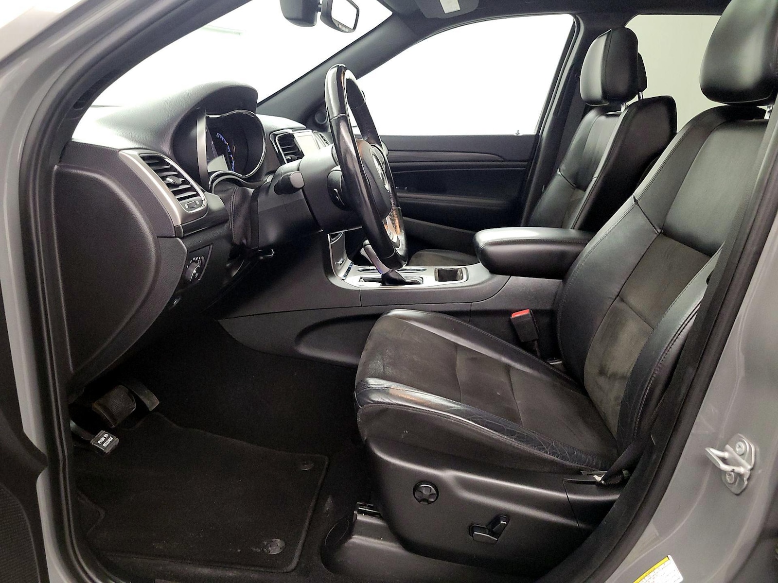 2020 Jeep Grand Cherokee Altitude - Photo 12