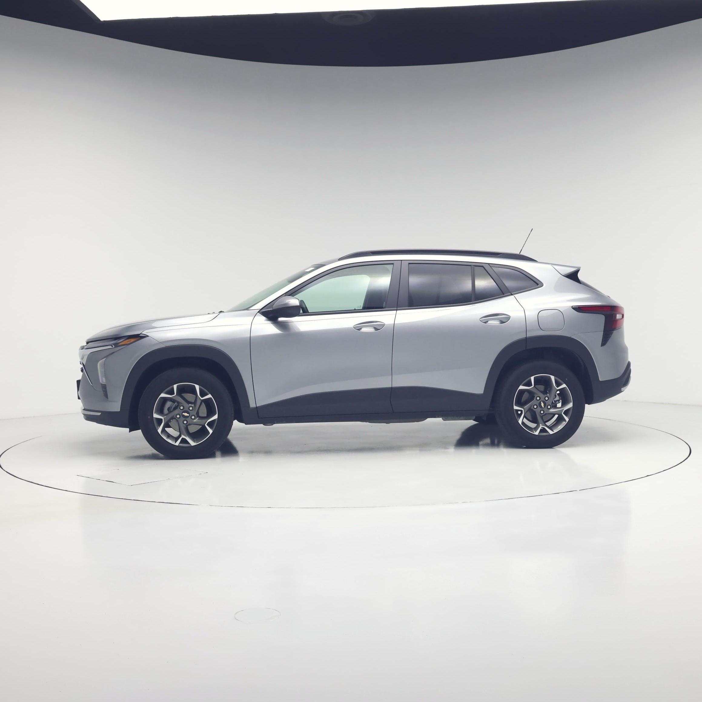 Thumbnail: 2025 Chevrolet Trax - 3