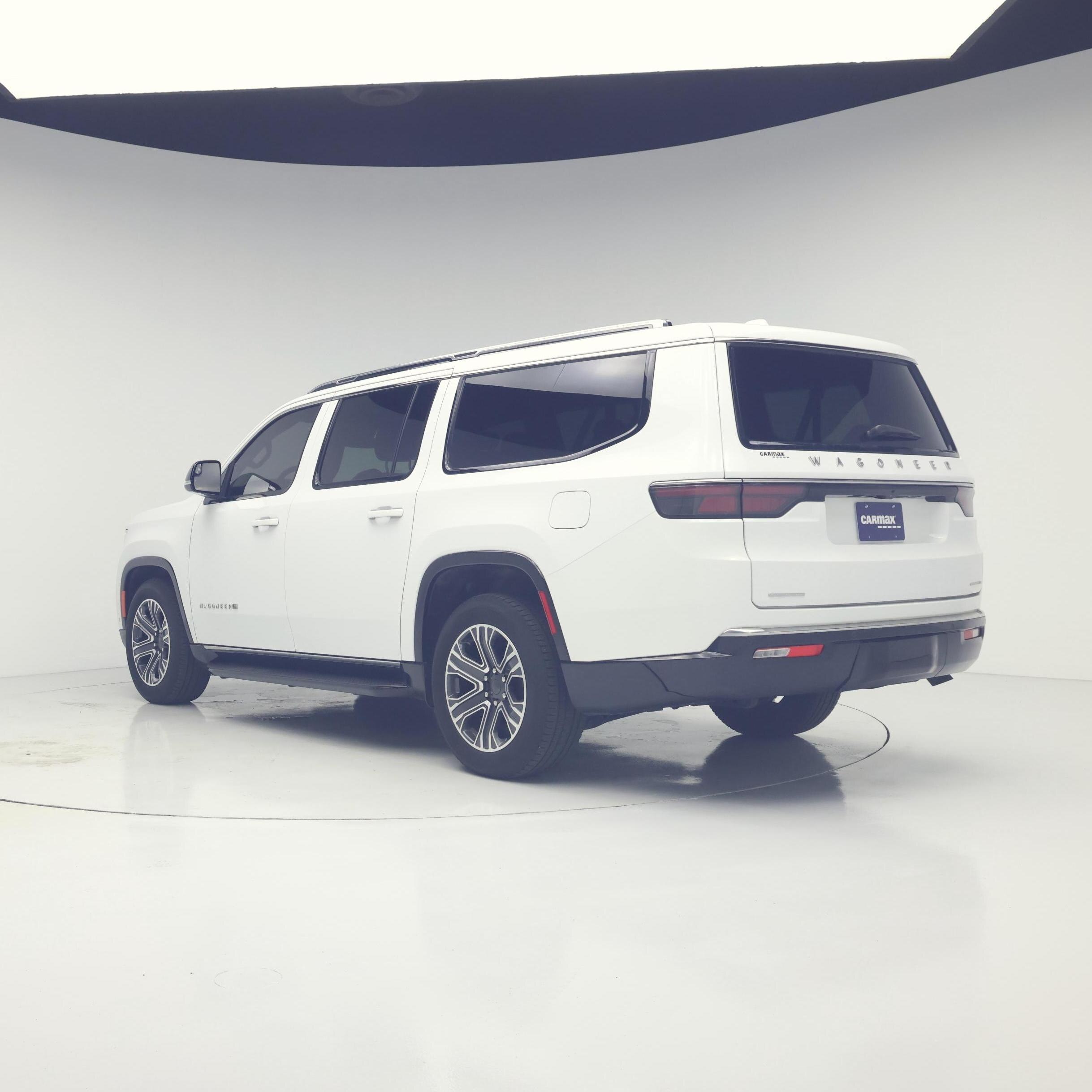 Thumbnail: 2023 Jeep Wagoneer - 2