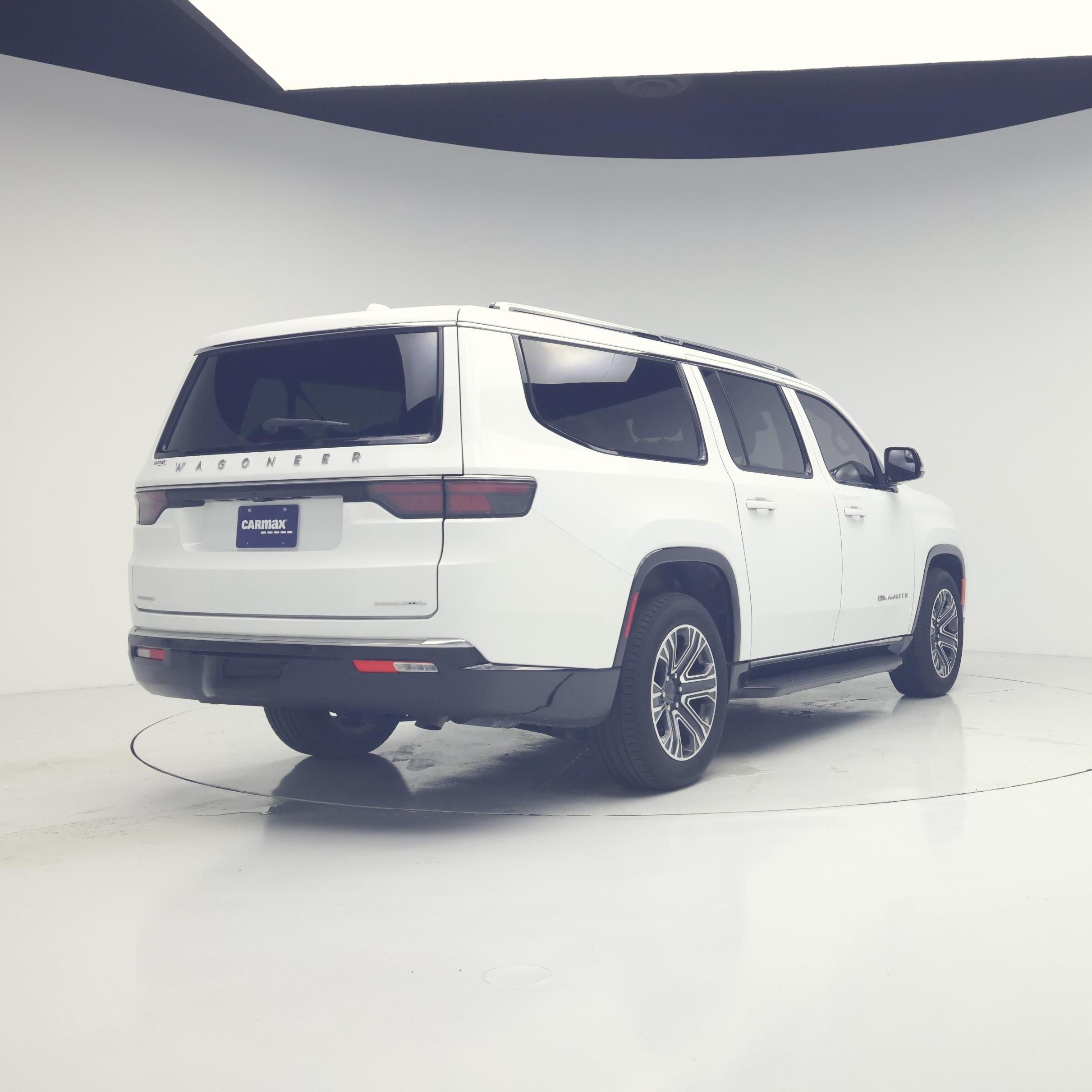 Thumbnail: 2023 Jeep Wagoneer - 8